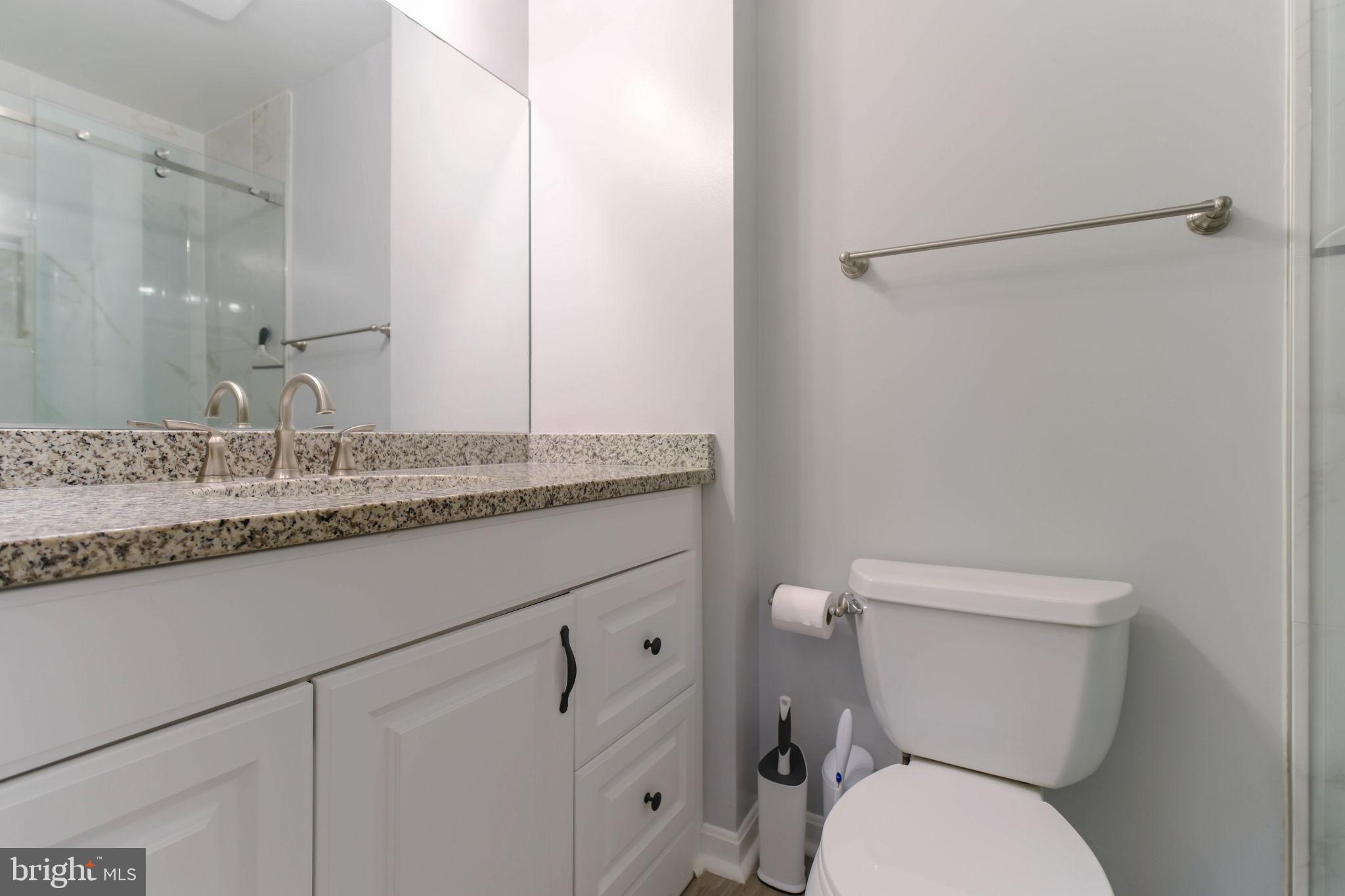 LAKESHORE - Residential Lease