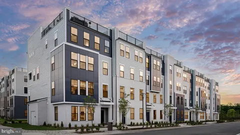 TBB Cloongee Terrace Unit CLARENDON, Dulles, VA MLS: VALO2098668