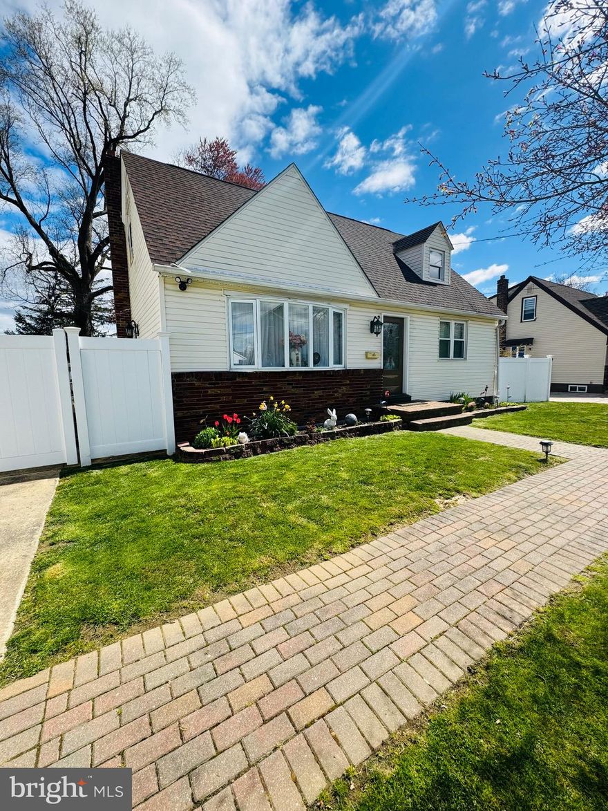 This Beautiful and Lovely home well maintained ready for a buyer to enjoy! This home offers 3bed and 2full bathrooms! Updated kitchen and bathrooms. Jet Tub in first floor bathroom! An amazing, finished basement with lots of space, a full bathroom and laundry area in the basement! Specious basement can be used as extra living space, home office or anything you like. The backyard is an oasis! Sellers installed a Gazebo professionally installed (Gazebo will stay ) and it is perfect for outdoor entertainment or relaxing! There is a section in the yard that is fenced in, it does belong to the house, it is a Veggie garden.  Shed included in as is condition, perfect for extra storage! 
Make your apt today to see this perfect home!!