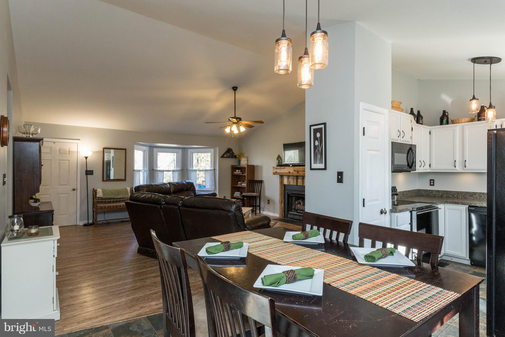 LAKE CAROLINE - Residential