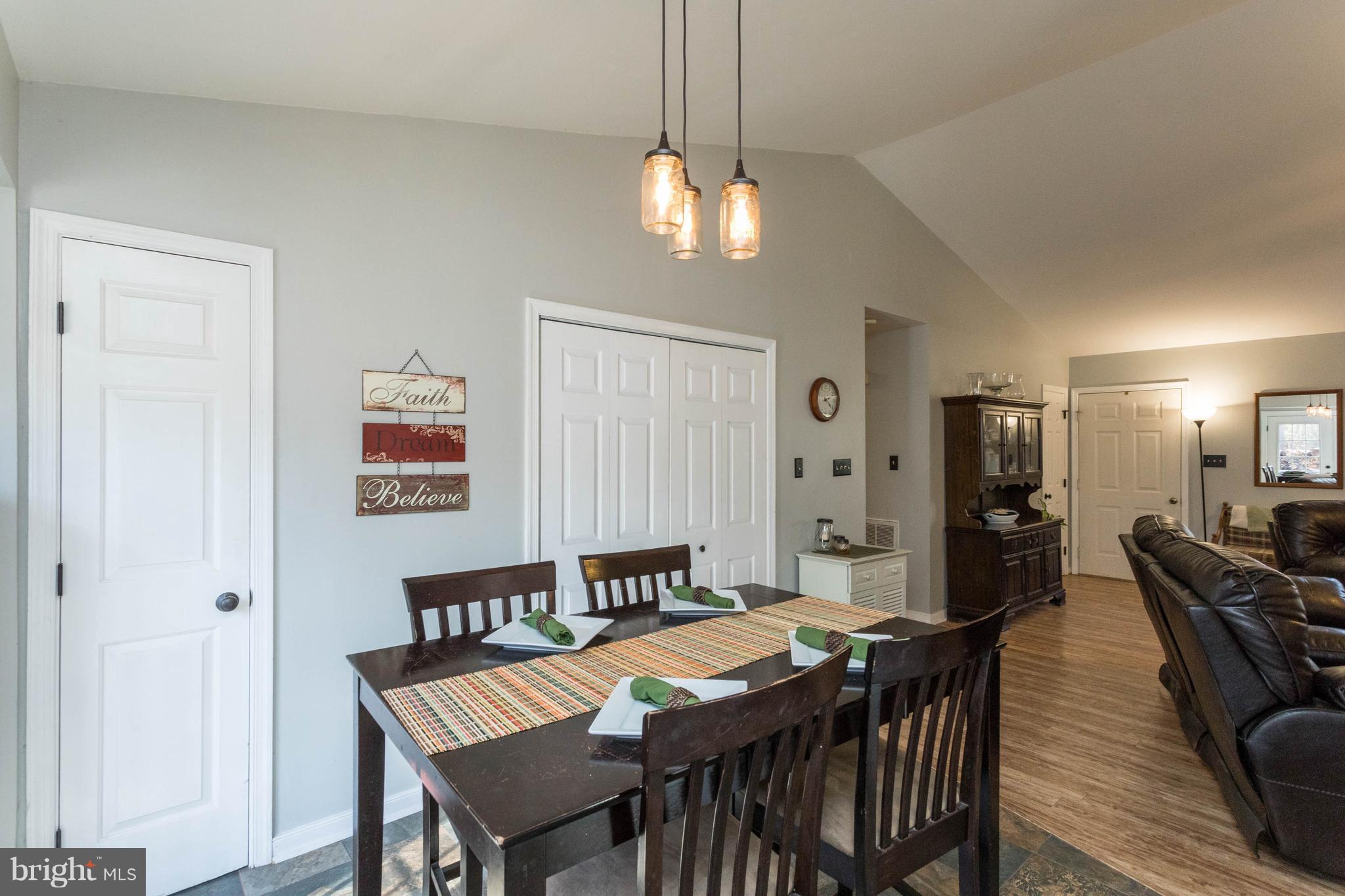 LAKE CAROLINE - Residential