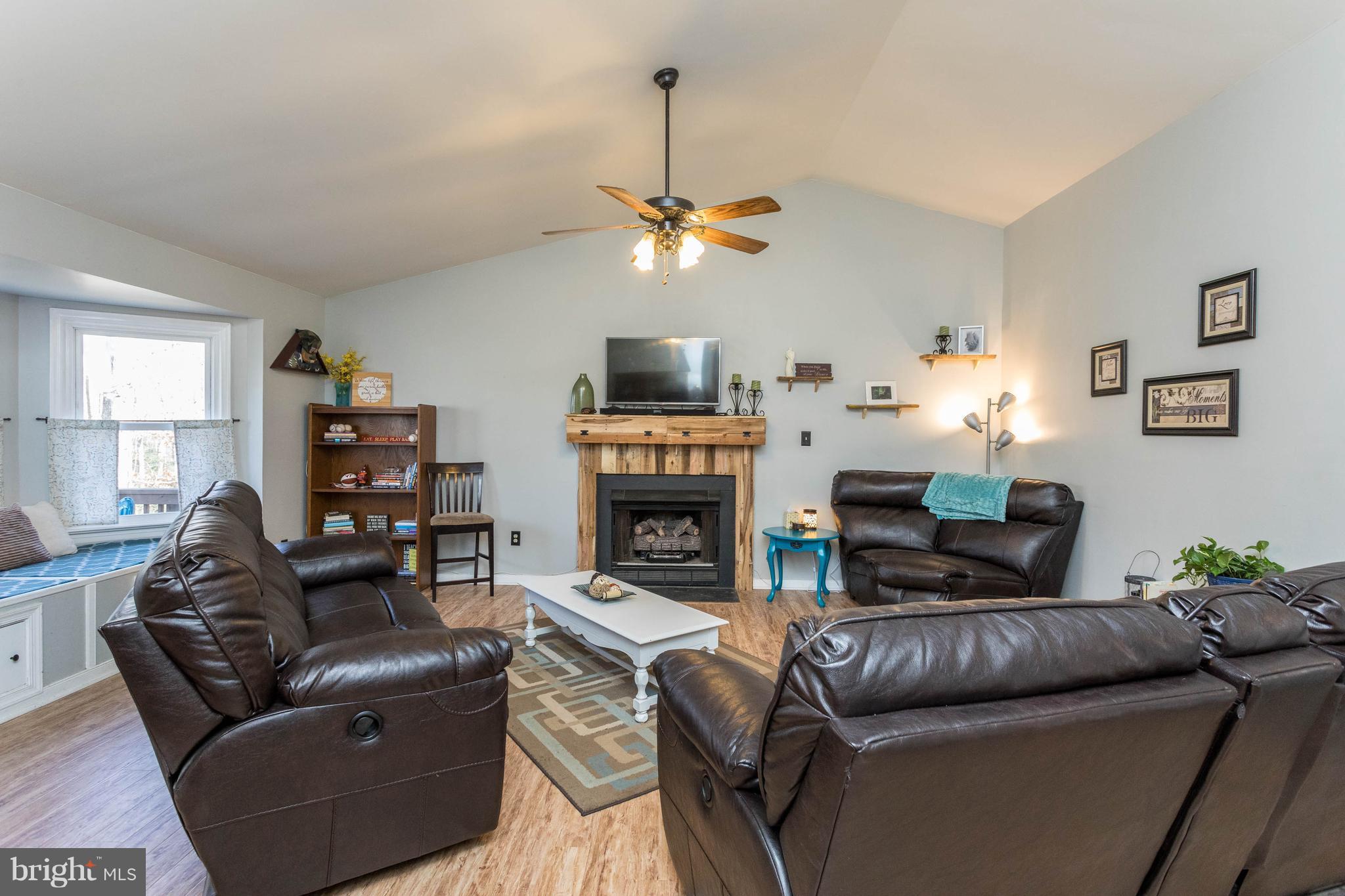 LAKE CAROLINE - Residential