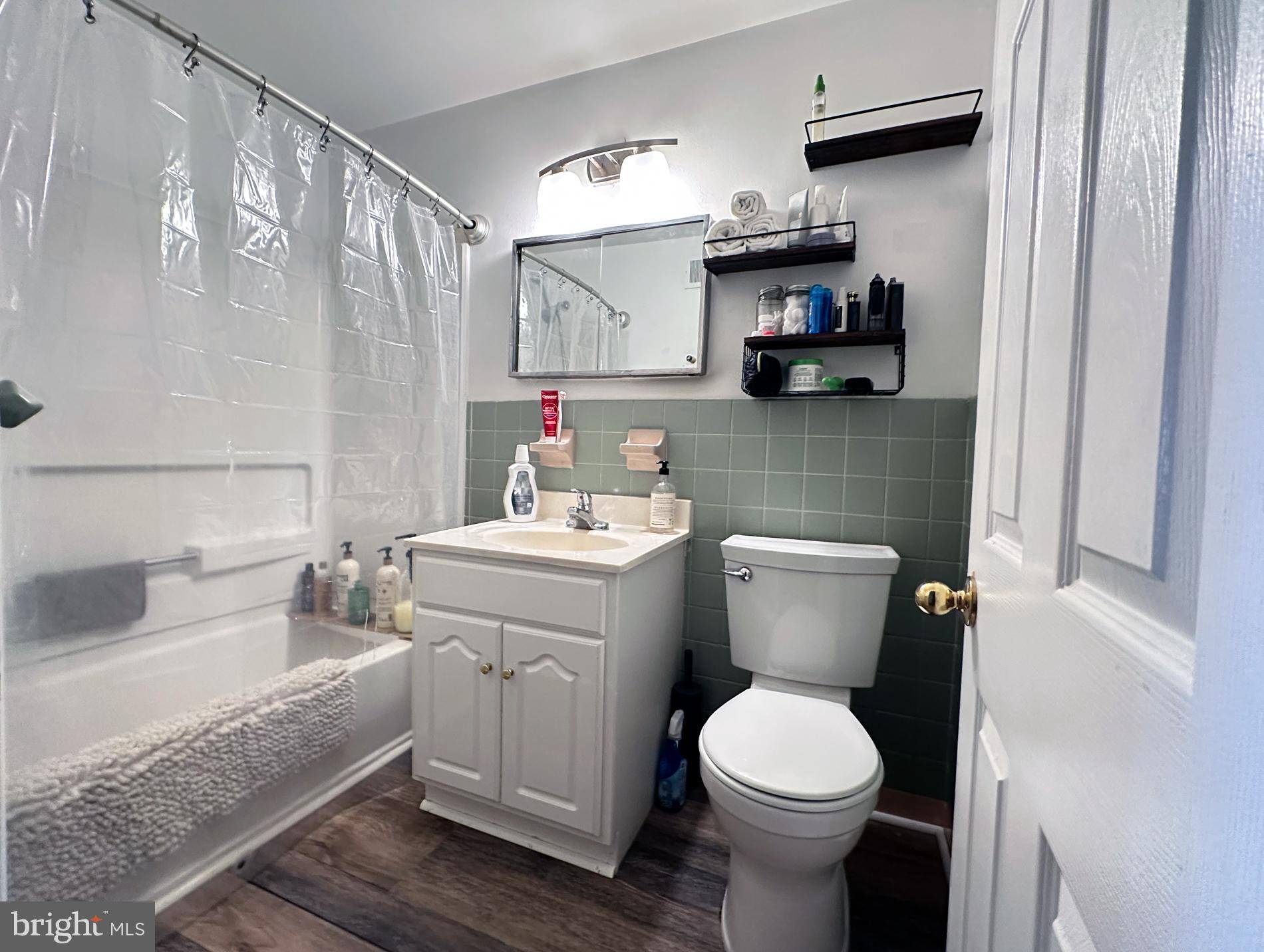 ROXBOROUGH - Residential Lease