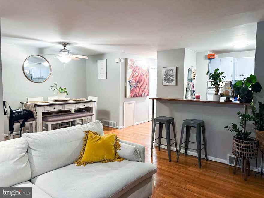 Beautiful 2nd floor, 2 bedroom 1 bath apartment in a duplex on a quiet cul-de-sac street. Garage parking plus one additional off street parking space. Washer, dryer, garbage disposal. Full basement with lockable storage area. Available April 1st.