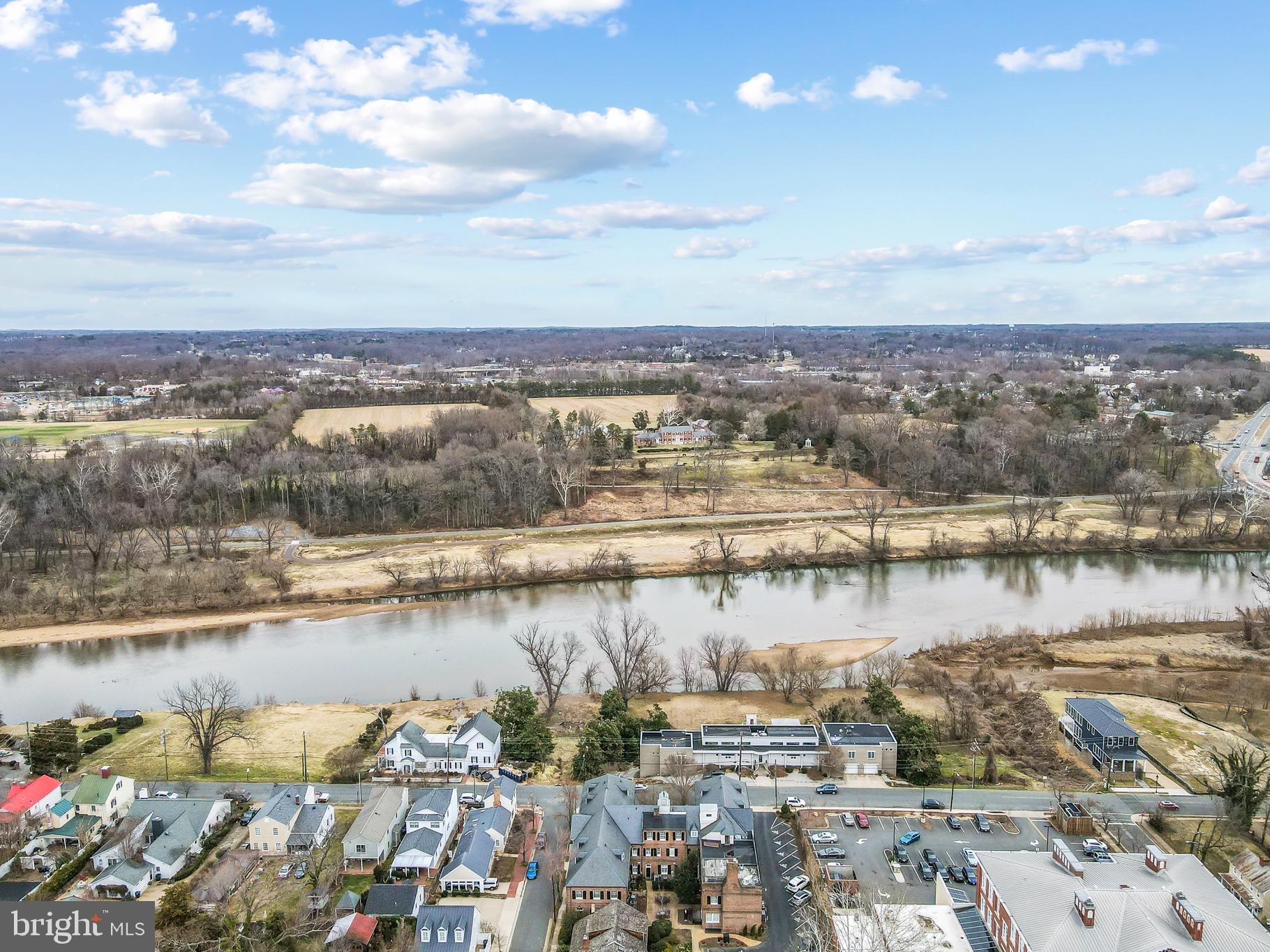 MARY WASHINGTON SQUARE - Residential