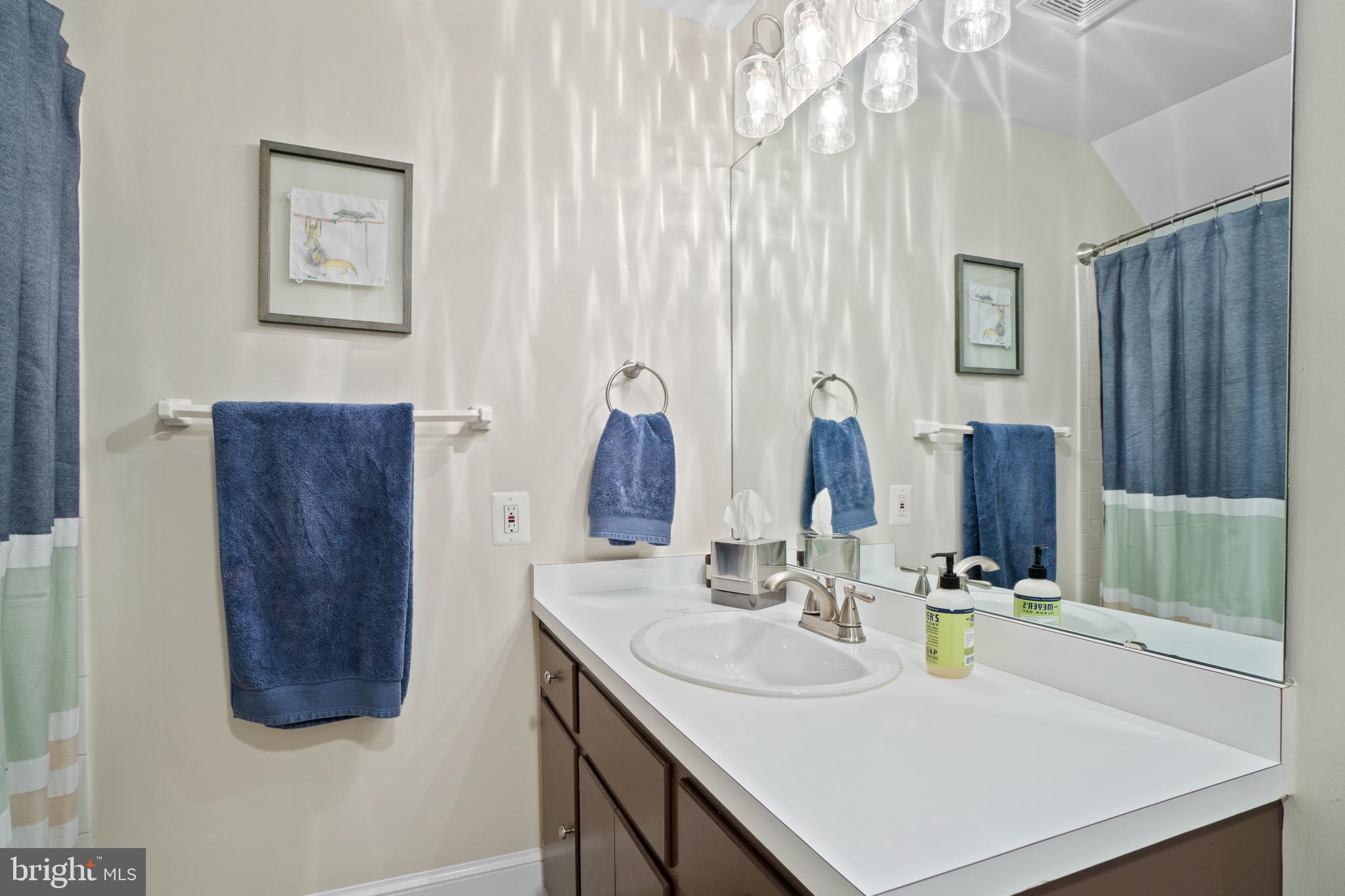 MARY WASHINGTON SQUARE - Residential