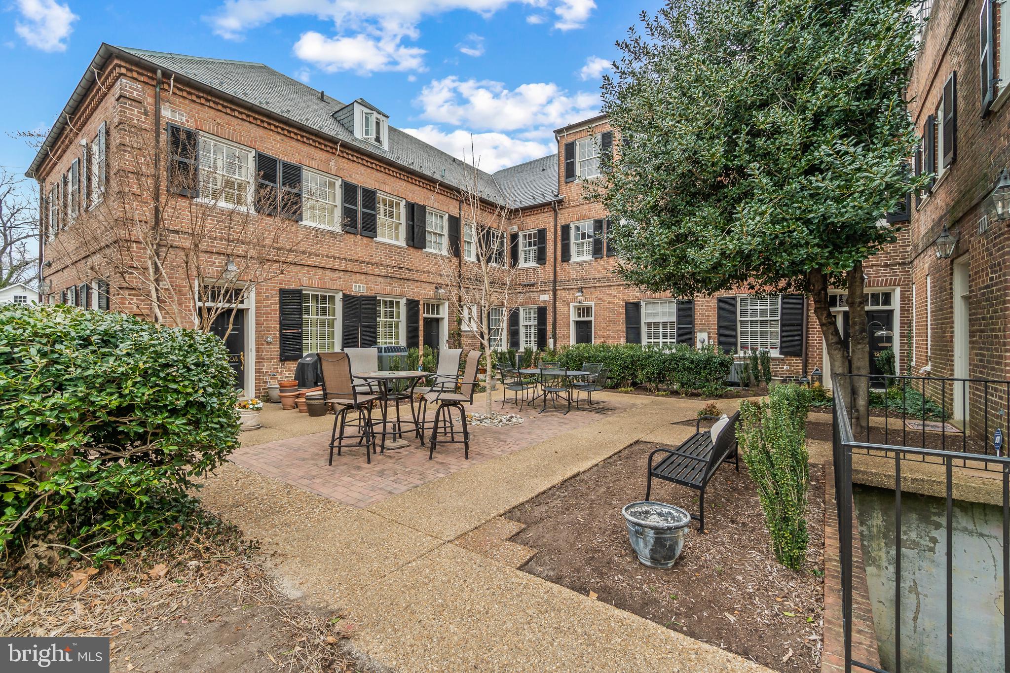 MARY WASHINGTON SQUARE - Residential