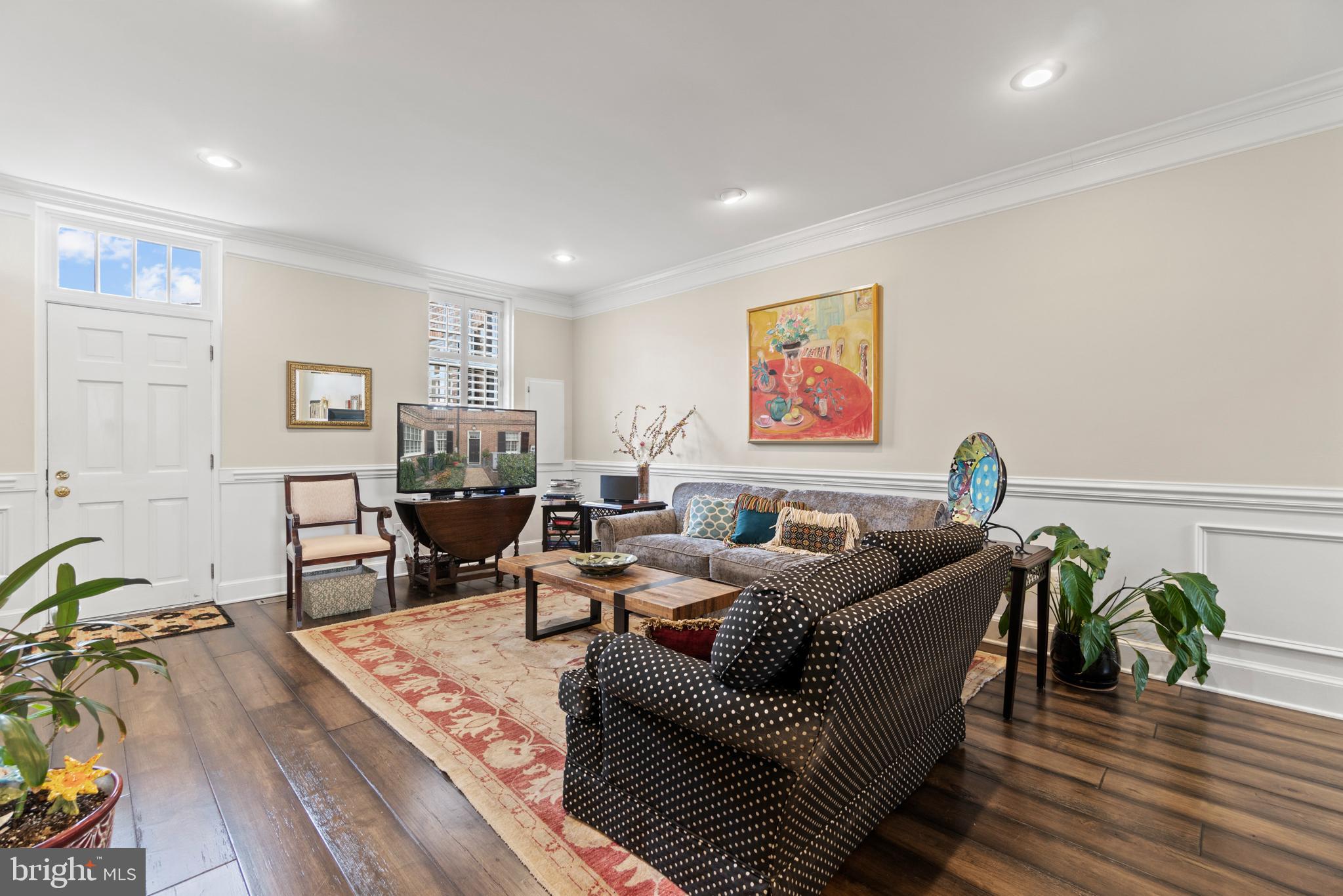 MARY WASHINGTON SQUARE - Residential