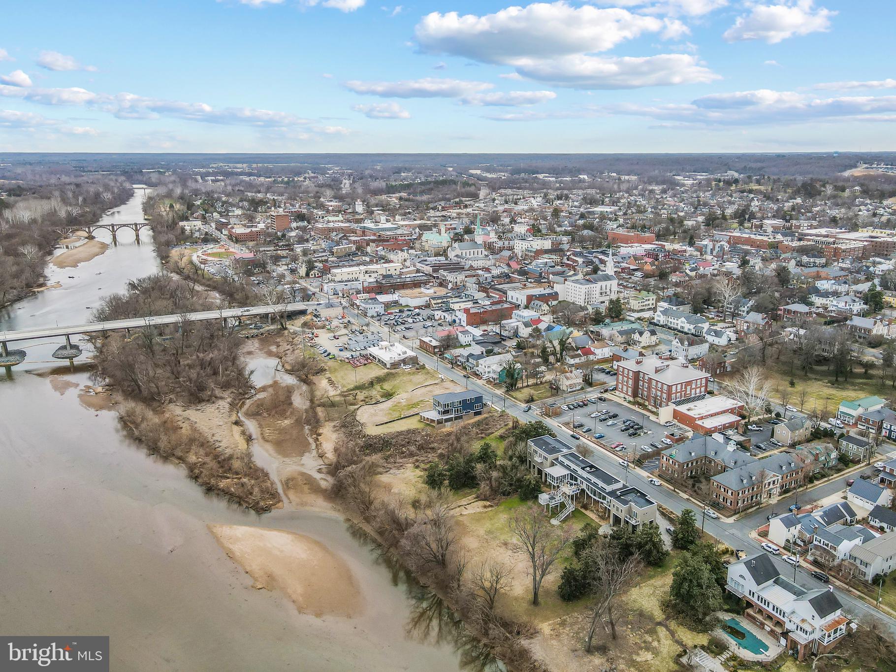 MARY WASHINGTON SQUARE - Residential