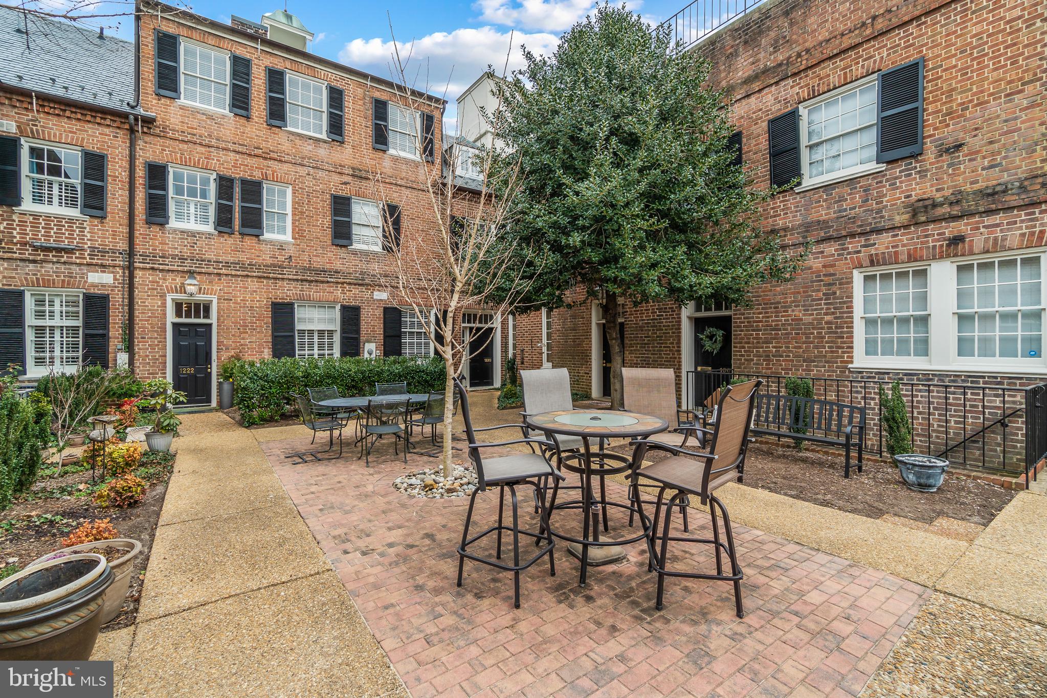 MARY WASHINGTON SQUARE - Residential