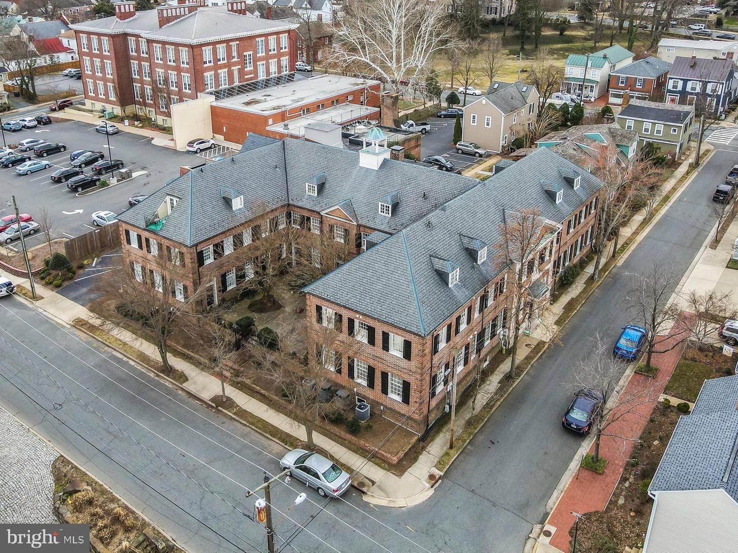 MARY WASHINGTON SQUARE - Residential