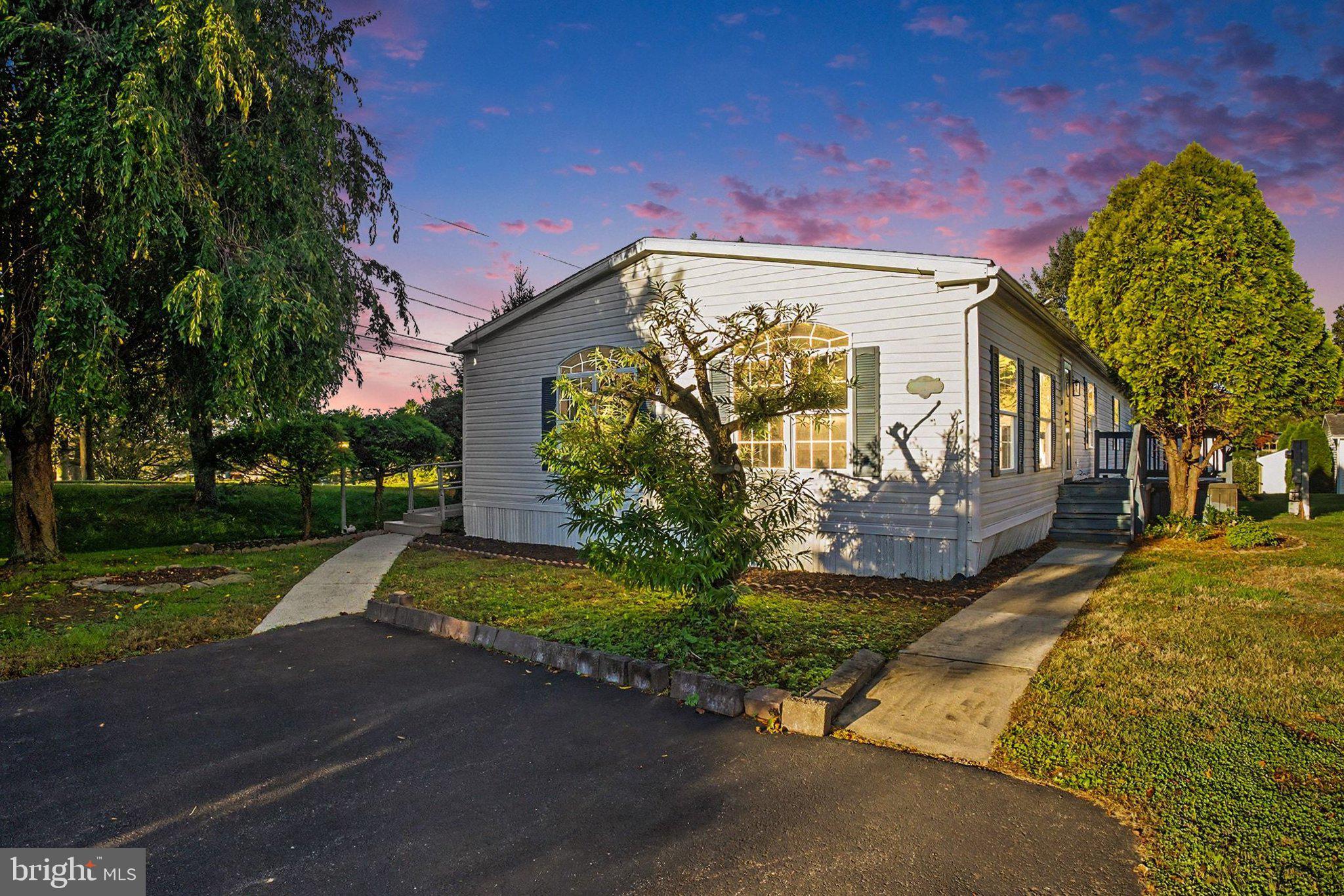 101 ORIOLE COURT