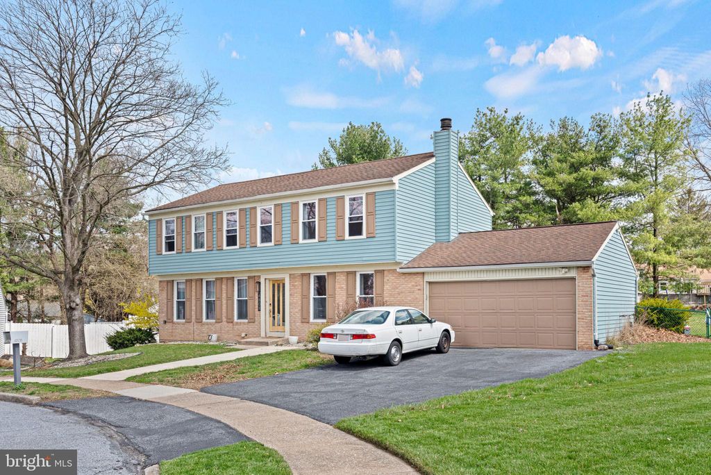 Photo of 4808 Woodward Drive, HARRISBURG, PA 17111 (MLS # PADA2057928)