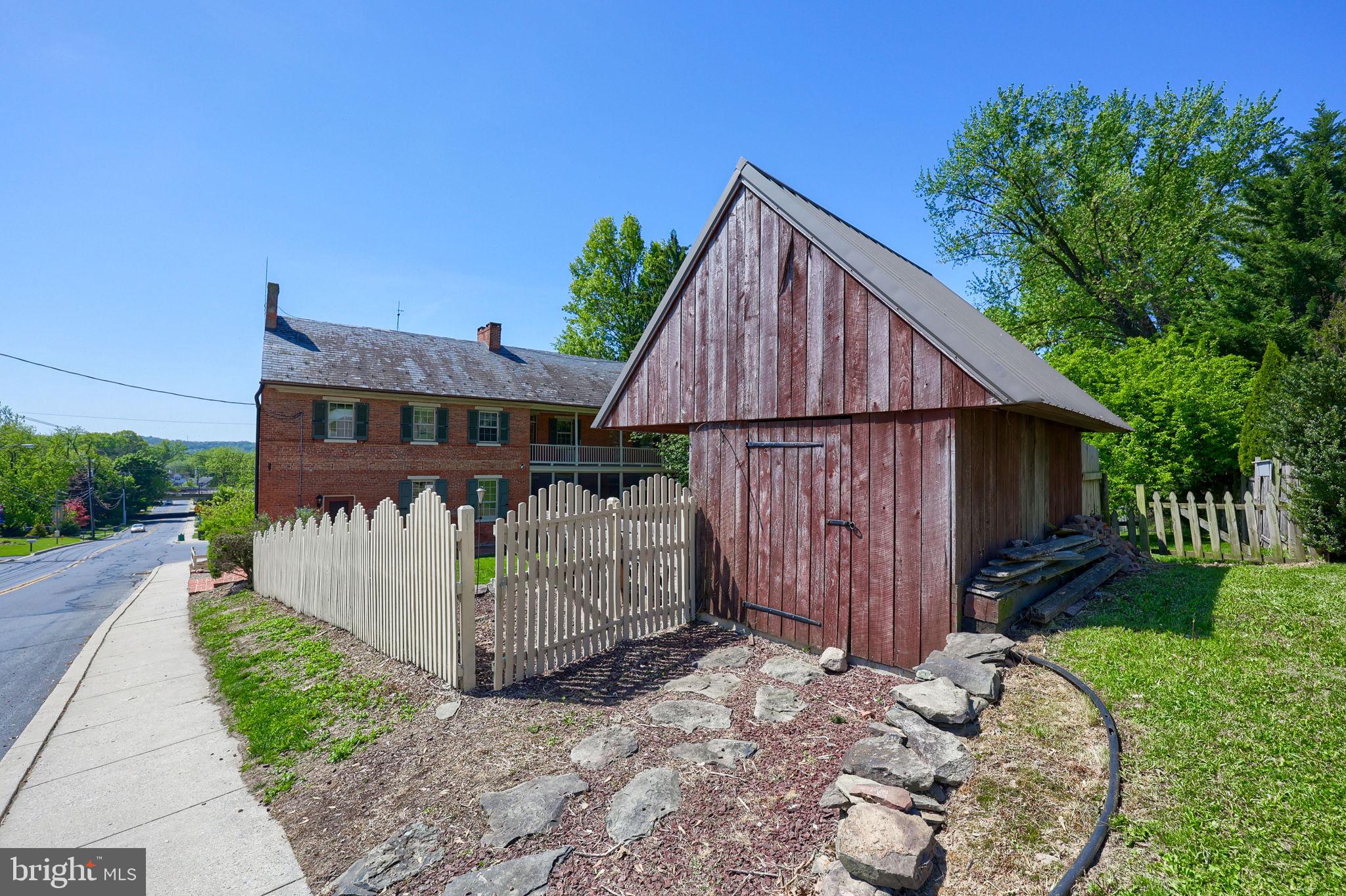 COLUMBIA BOROUGH - Residential