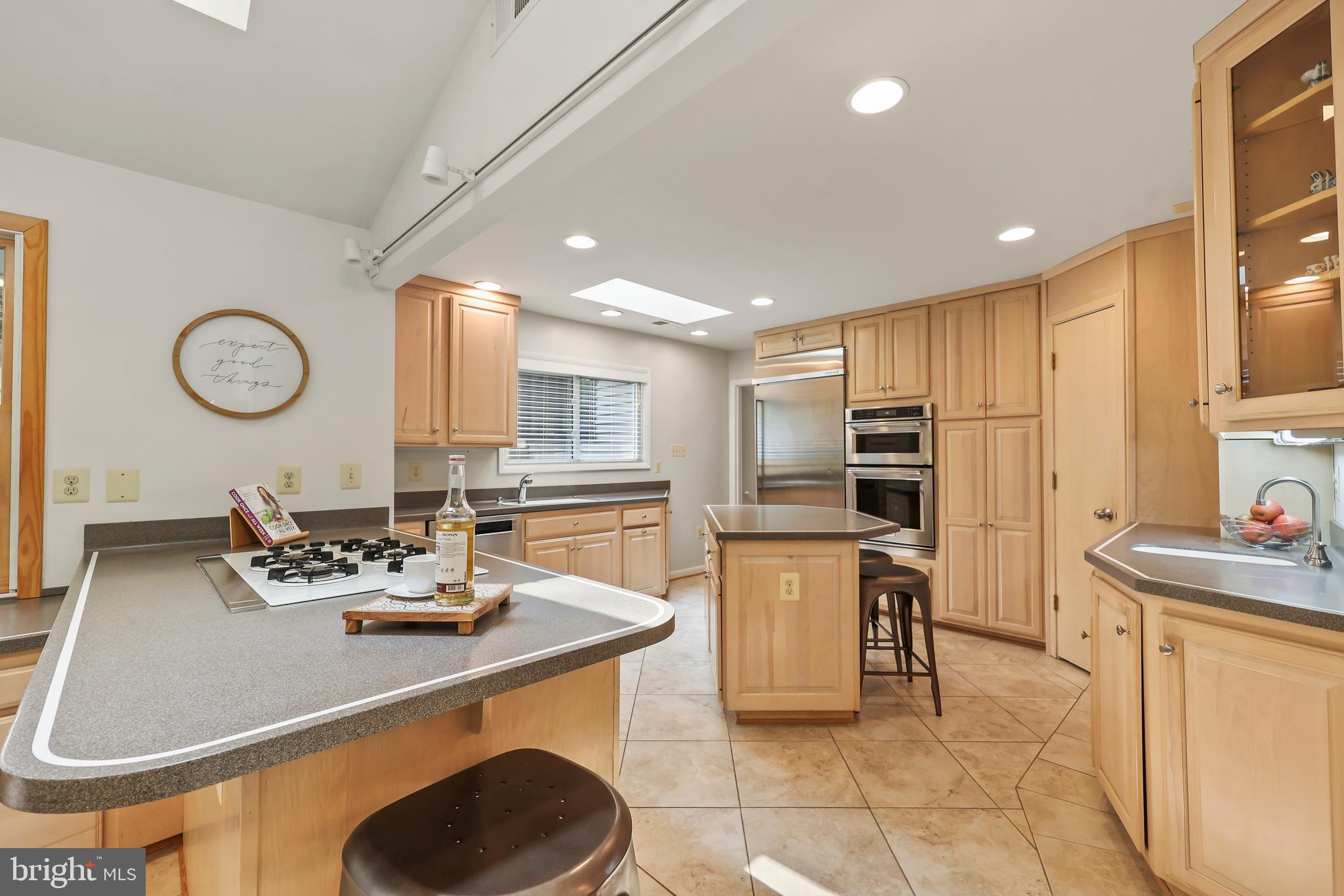 MANTUA HILLS - Residential