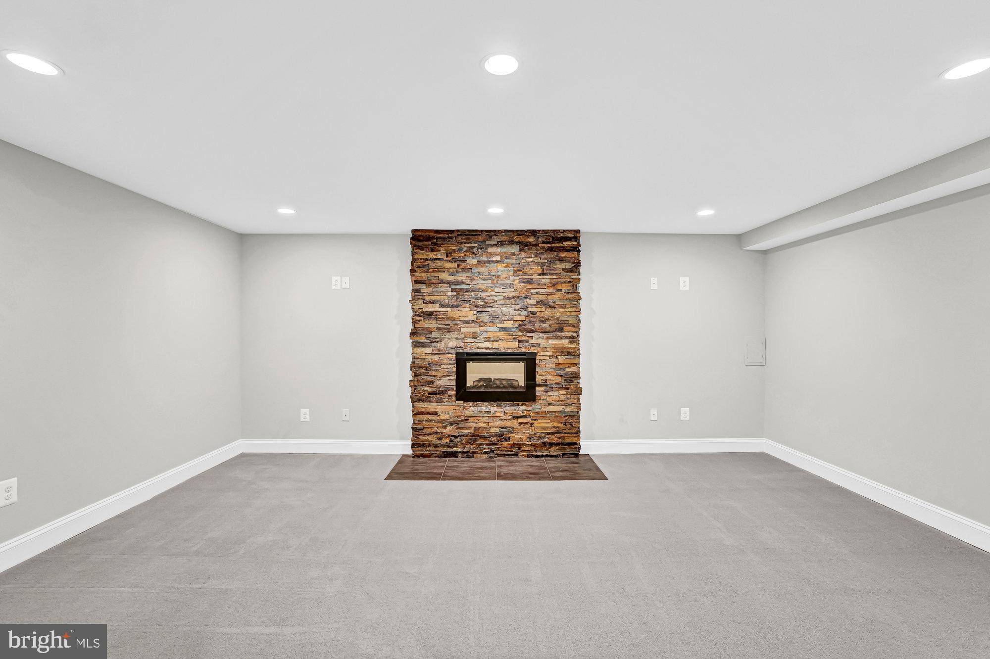 PENDERBROOK - Residential