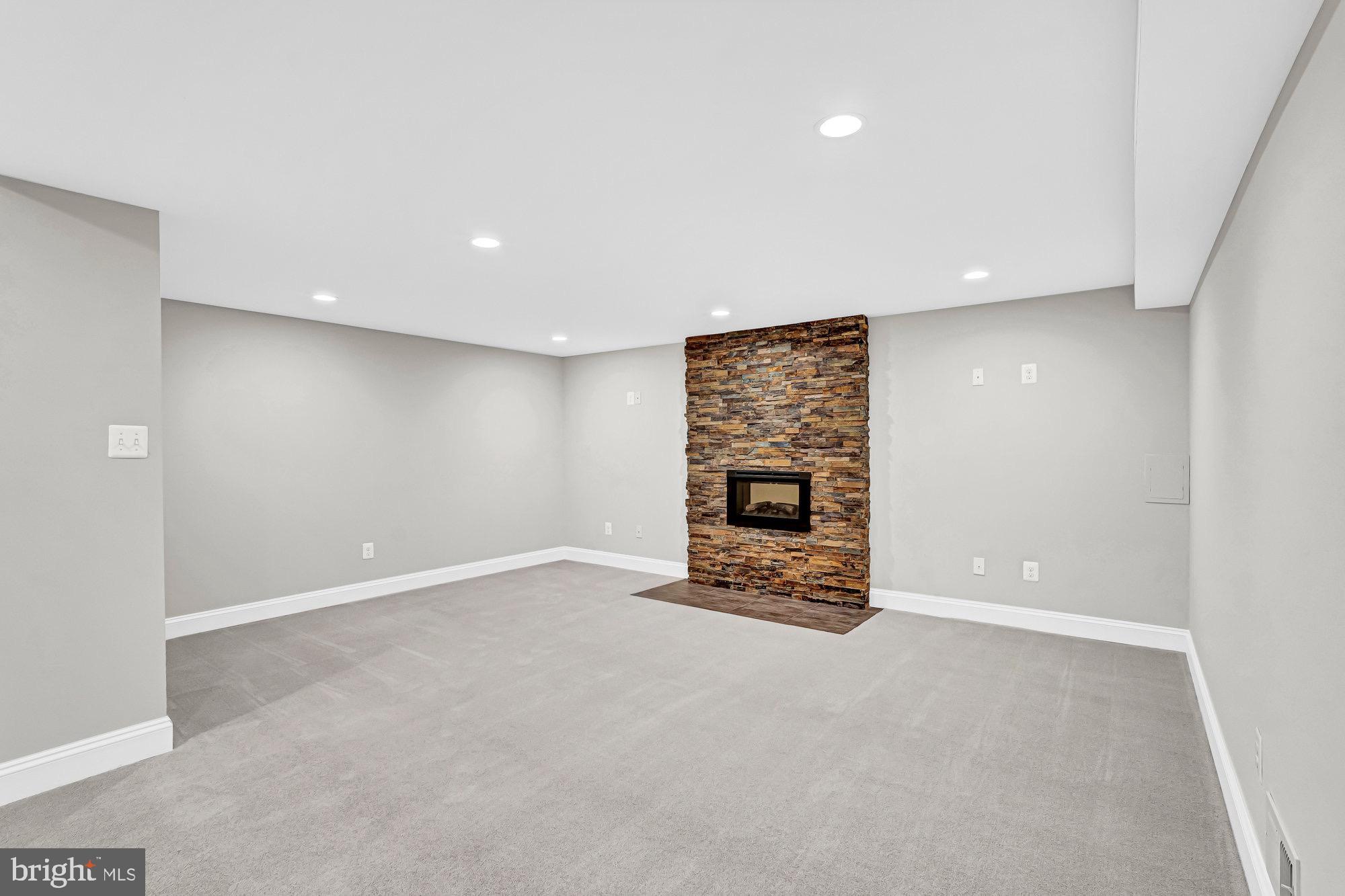 PENDERBROOK - Residential