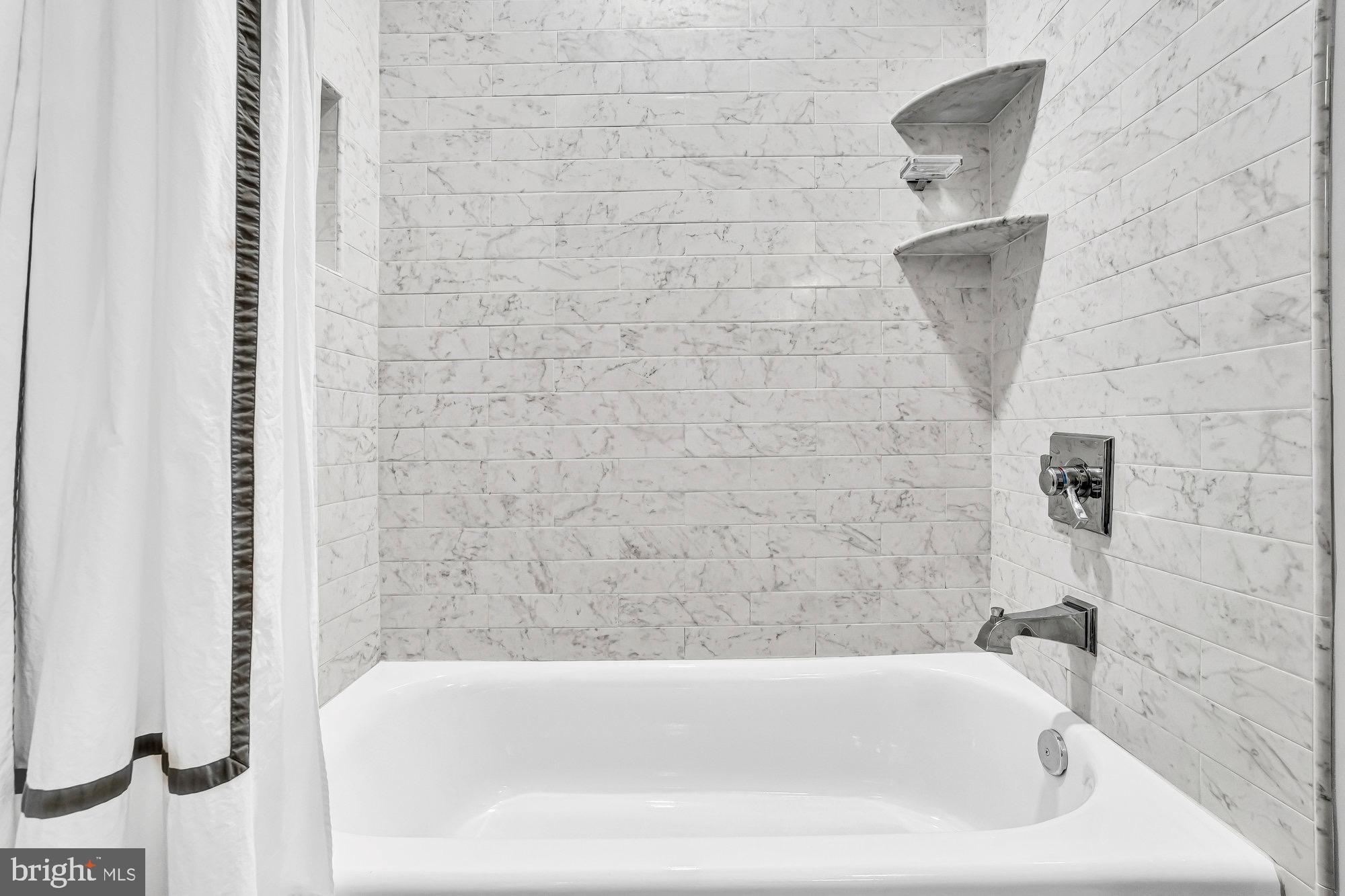 PENDERBROOK - Residential