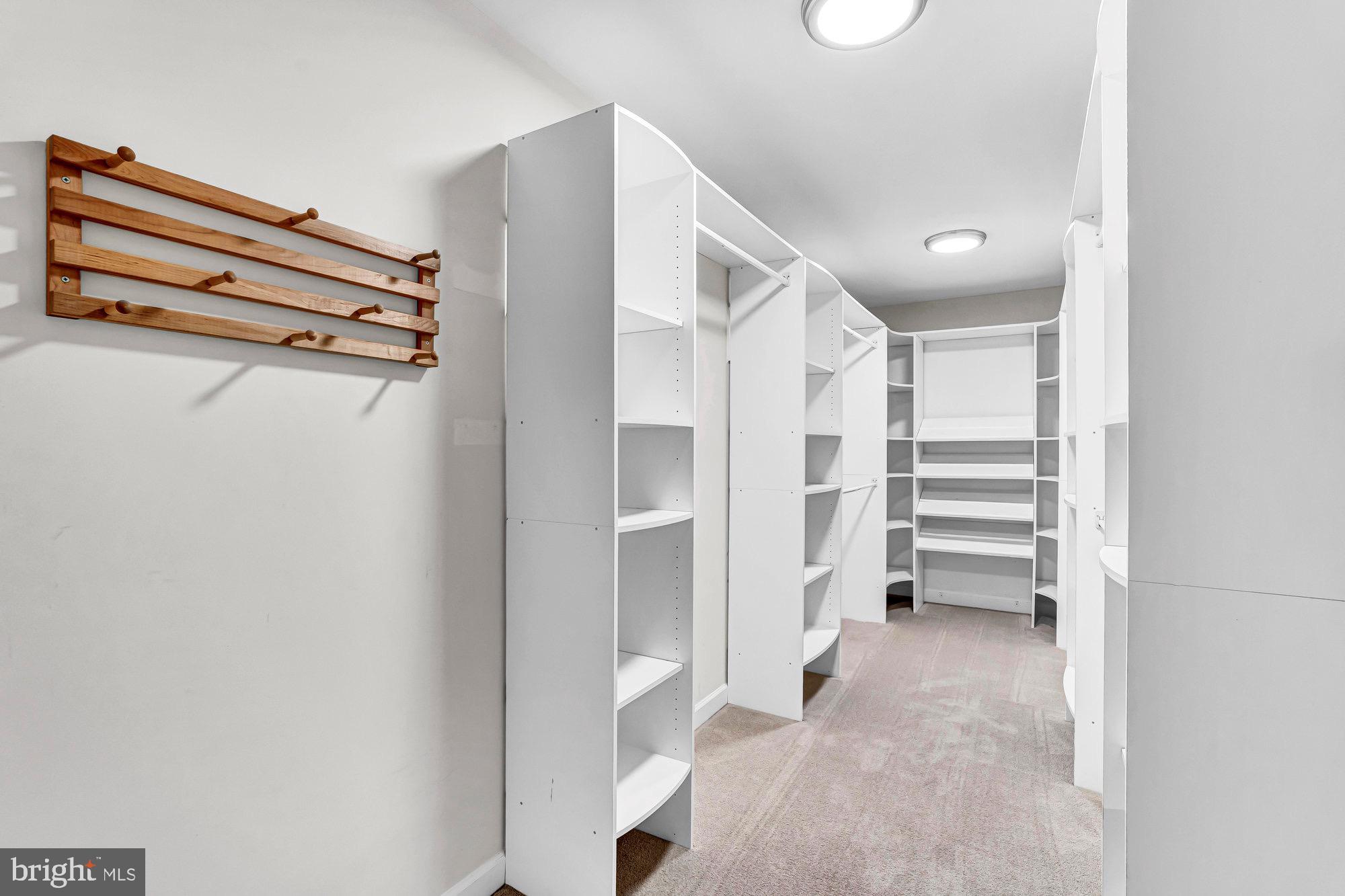 PENDERBROOK - Residential