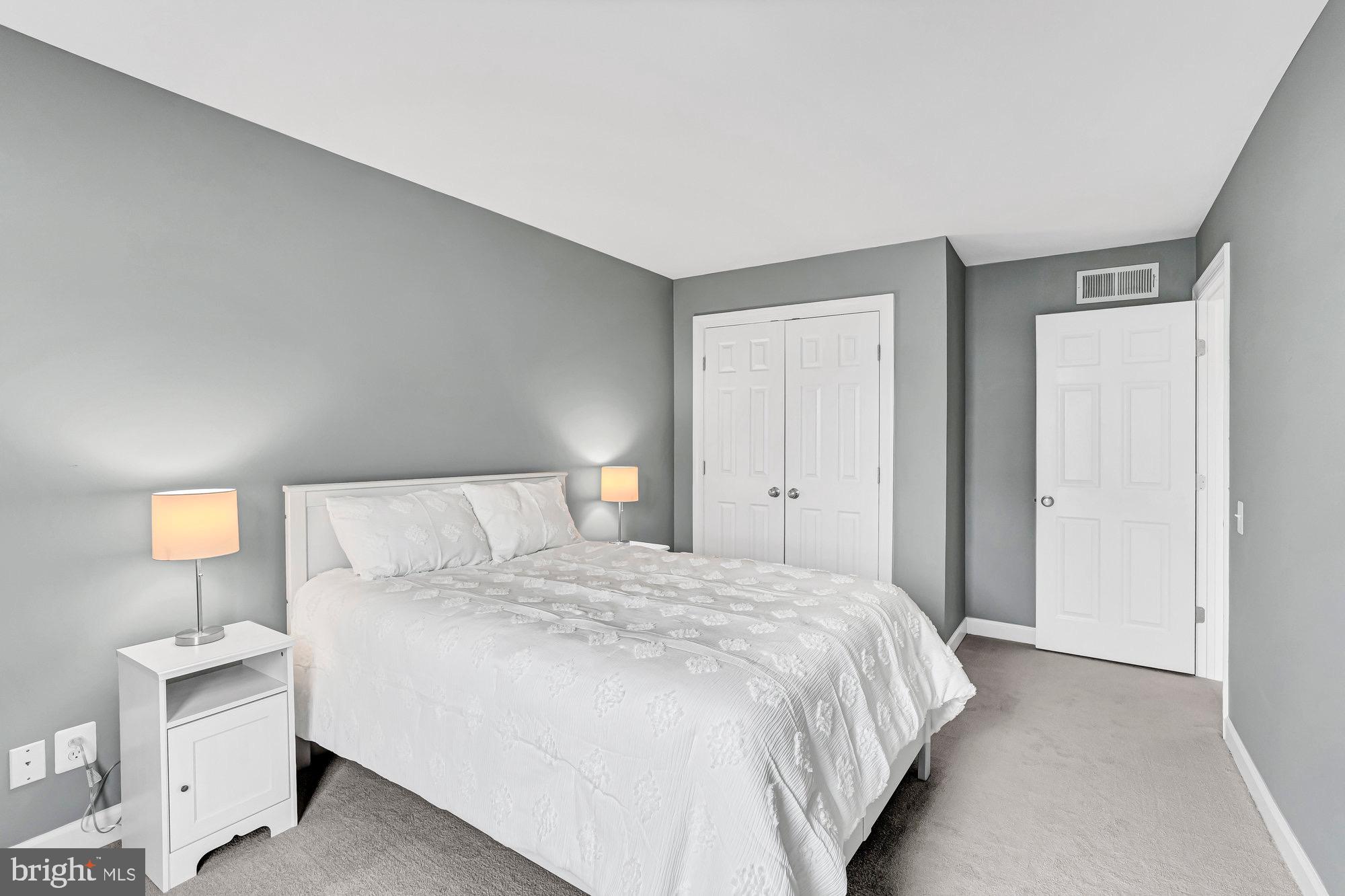 PENDERBROOK - Residential