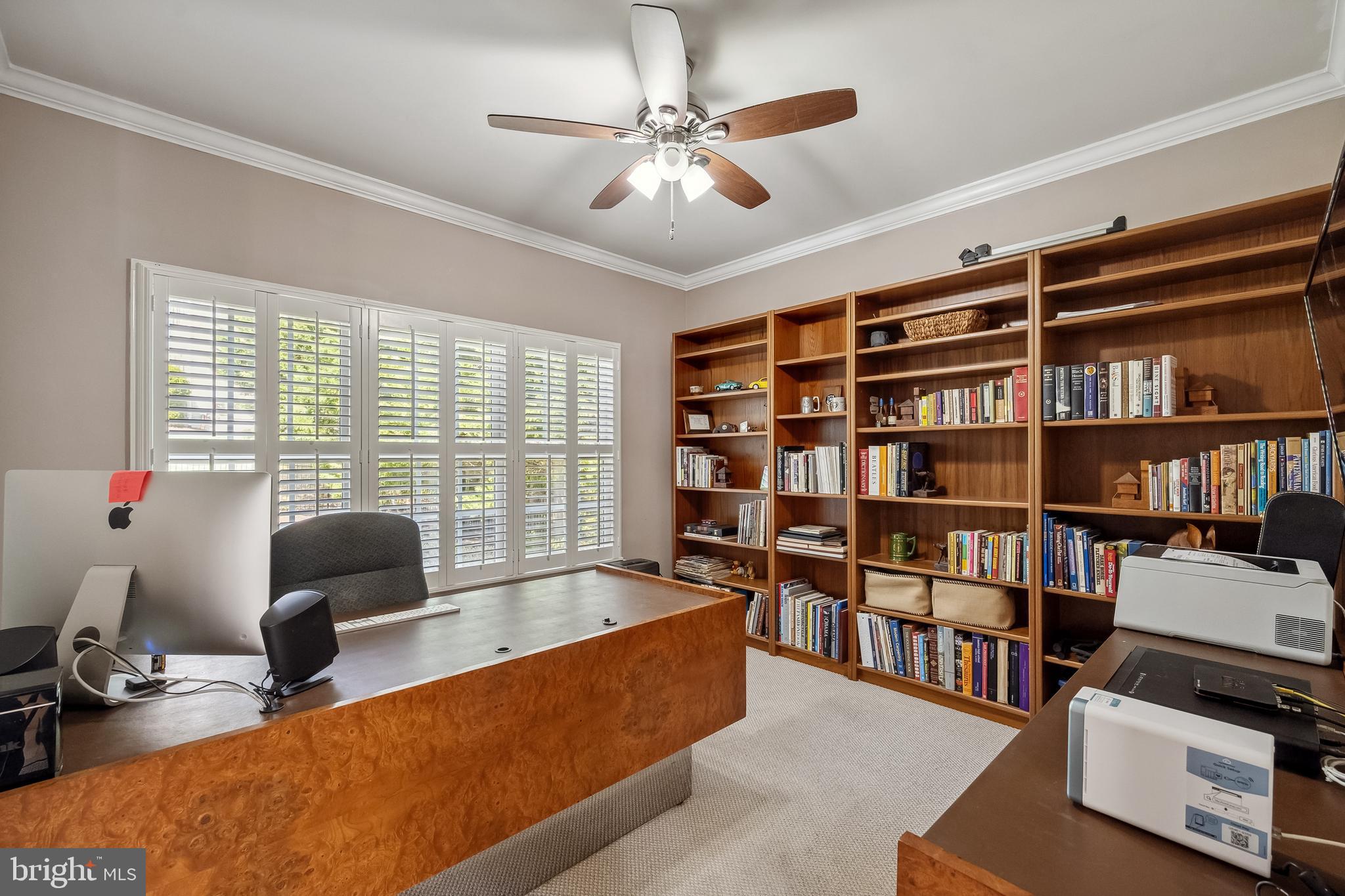 PARKSIDE MANOR - Residential