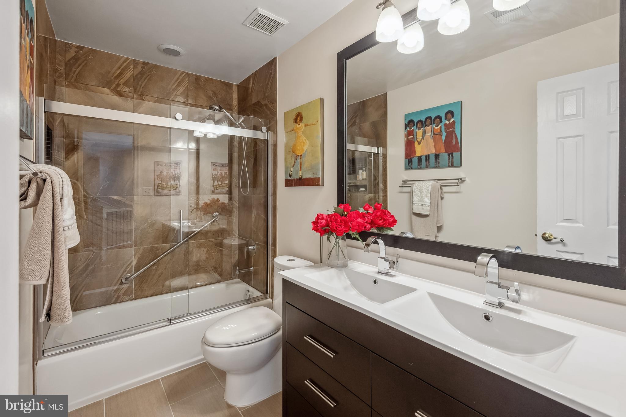 PARKSIDE MANOR - Residential