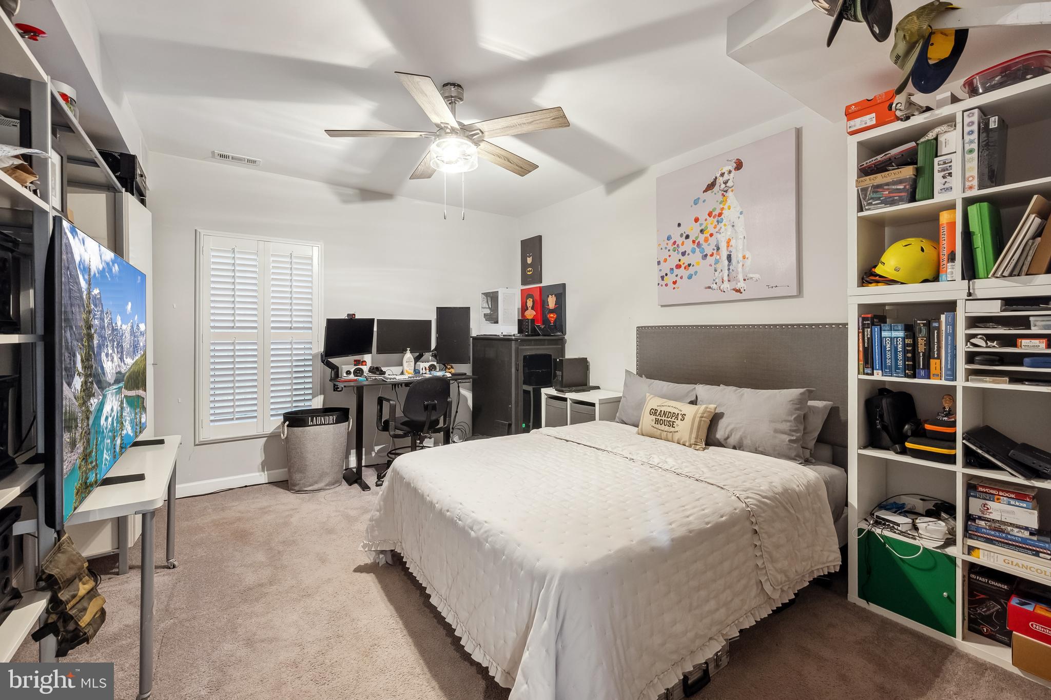 PARKSIDE MANOR - Residential