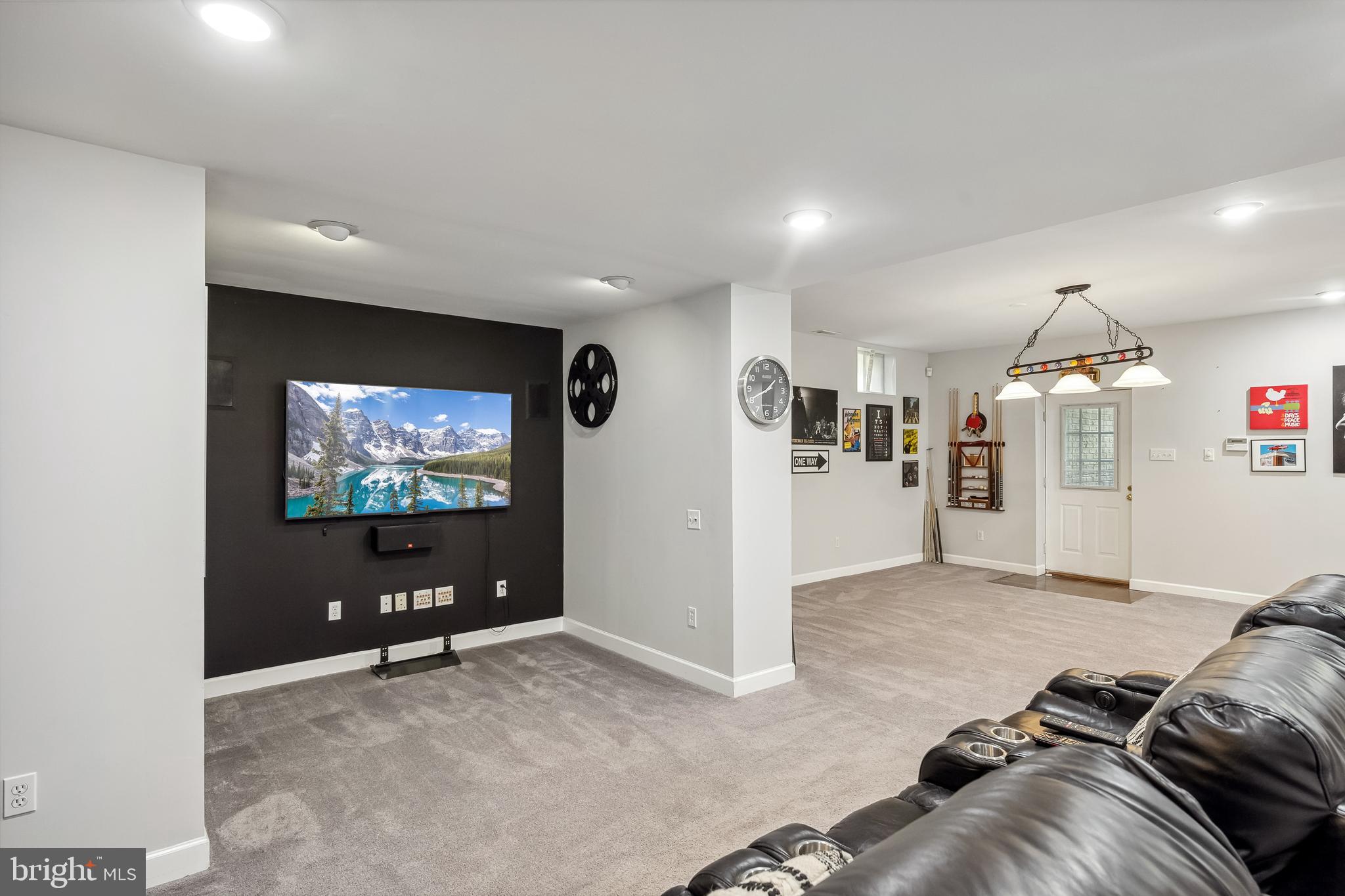 PARKSIDE MANOR - Residential