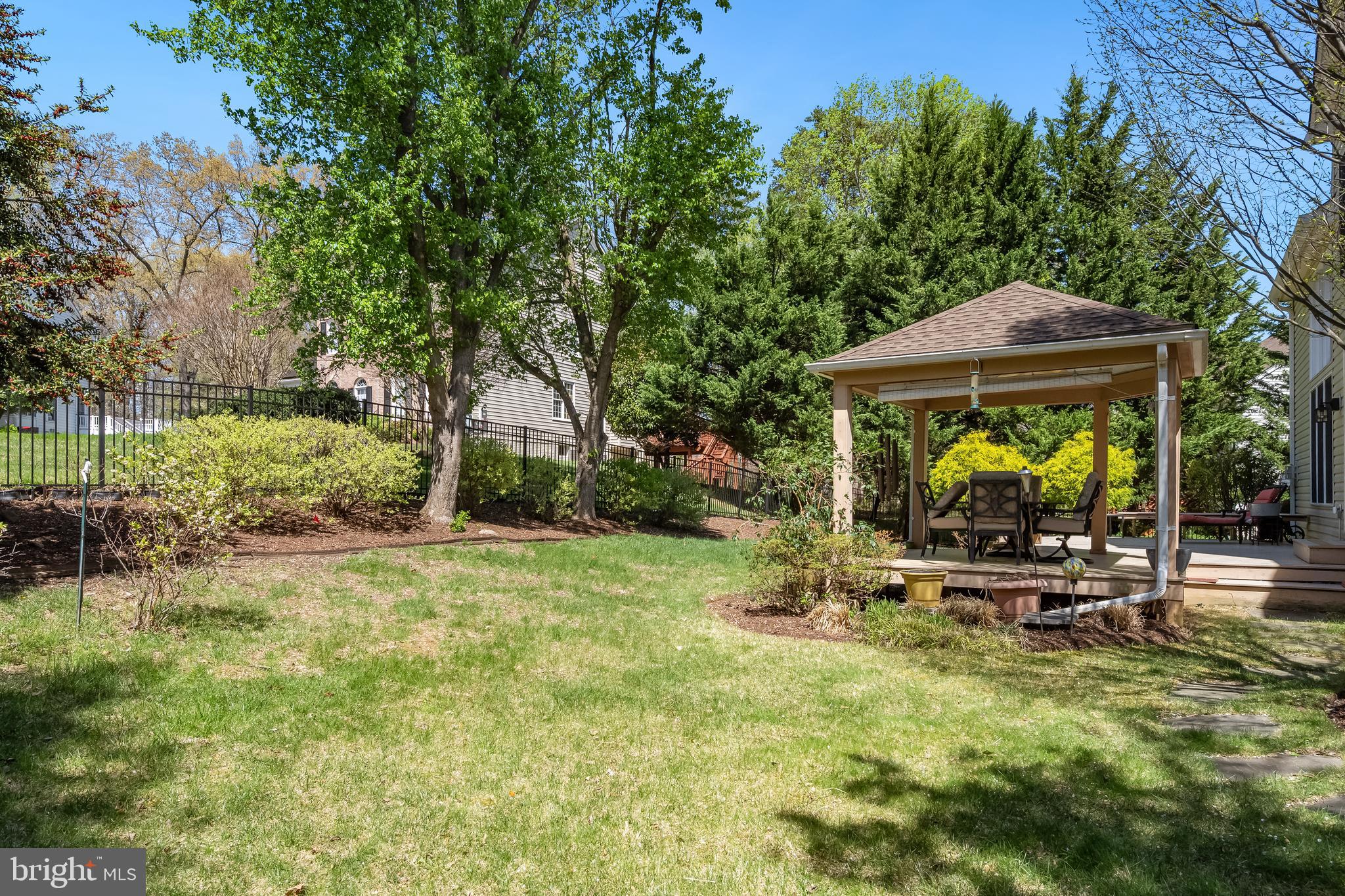 PARKSIDE MANOR - Residential