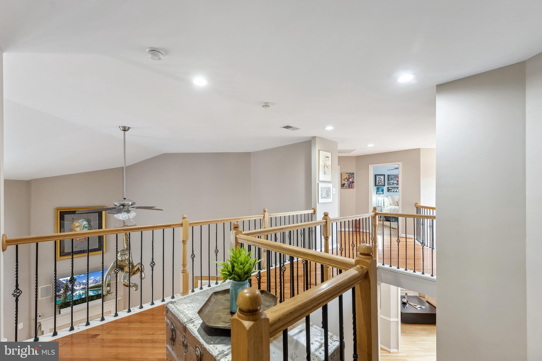 PARKSIDE MANOR - Residential