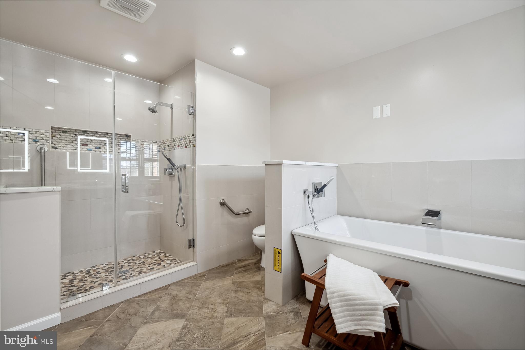 PARKSIDE MANOR - Residential