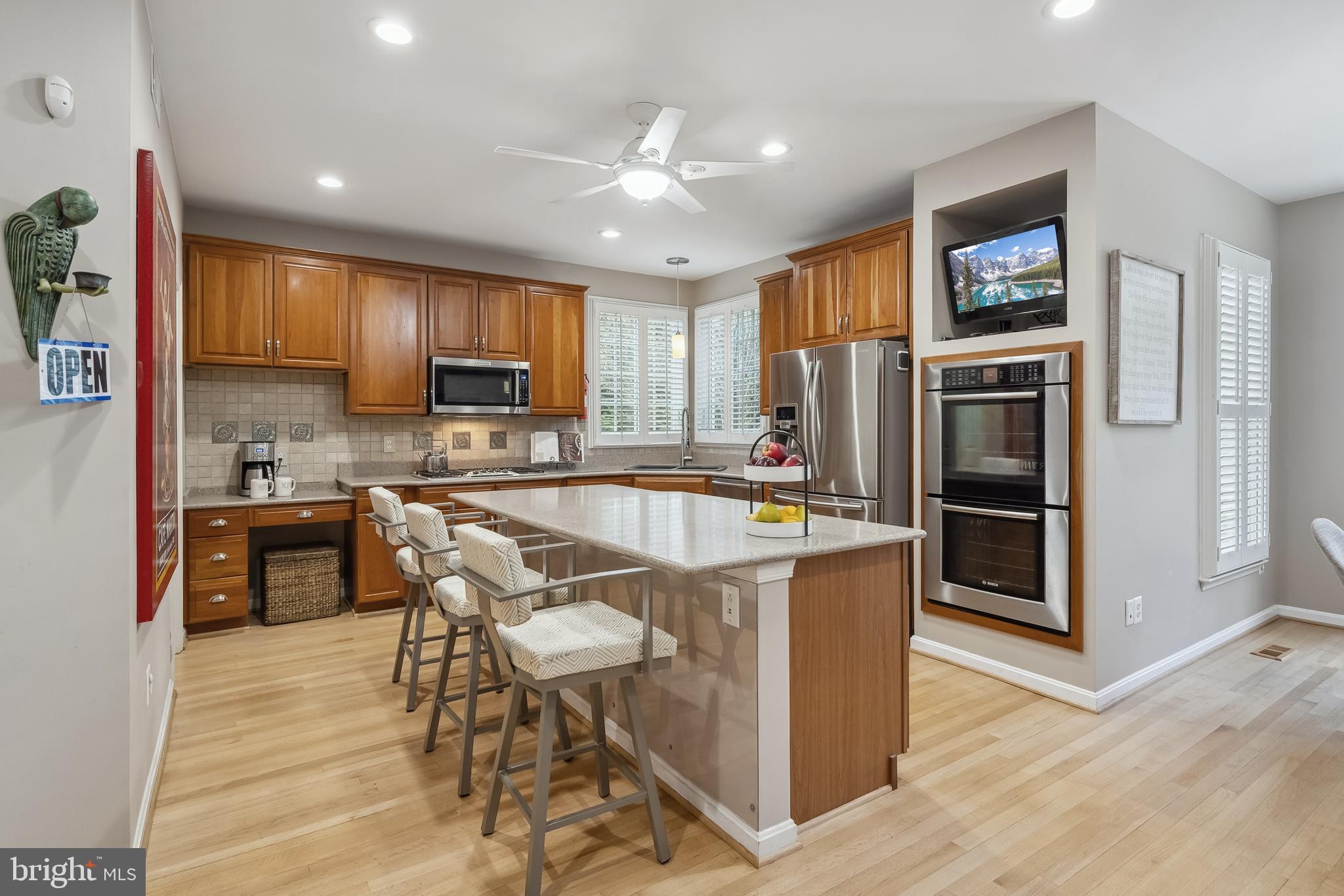 PARKSIDE MANOR - Residential