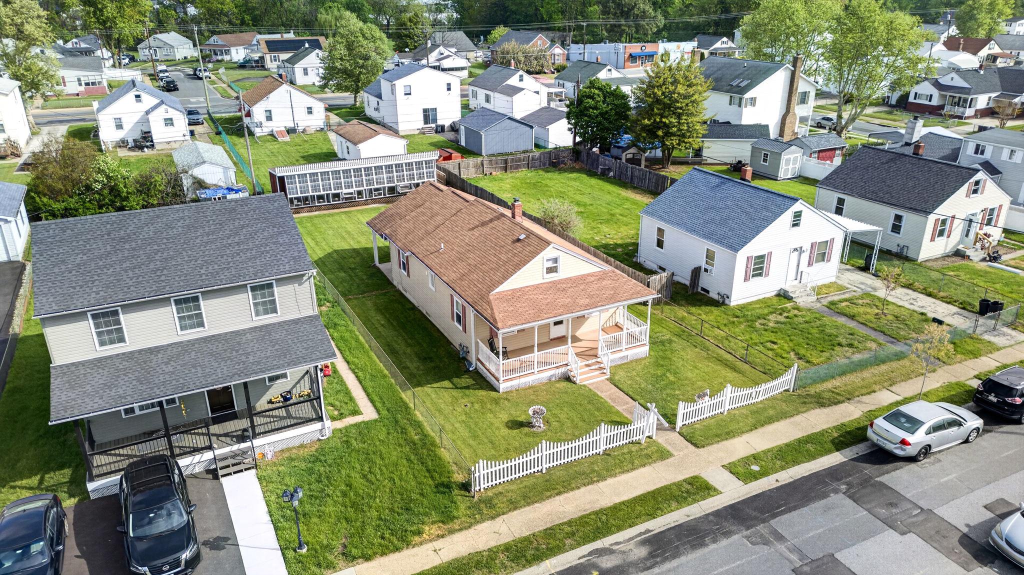 GRAY MANOR - Residential