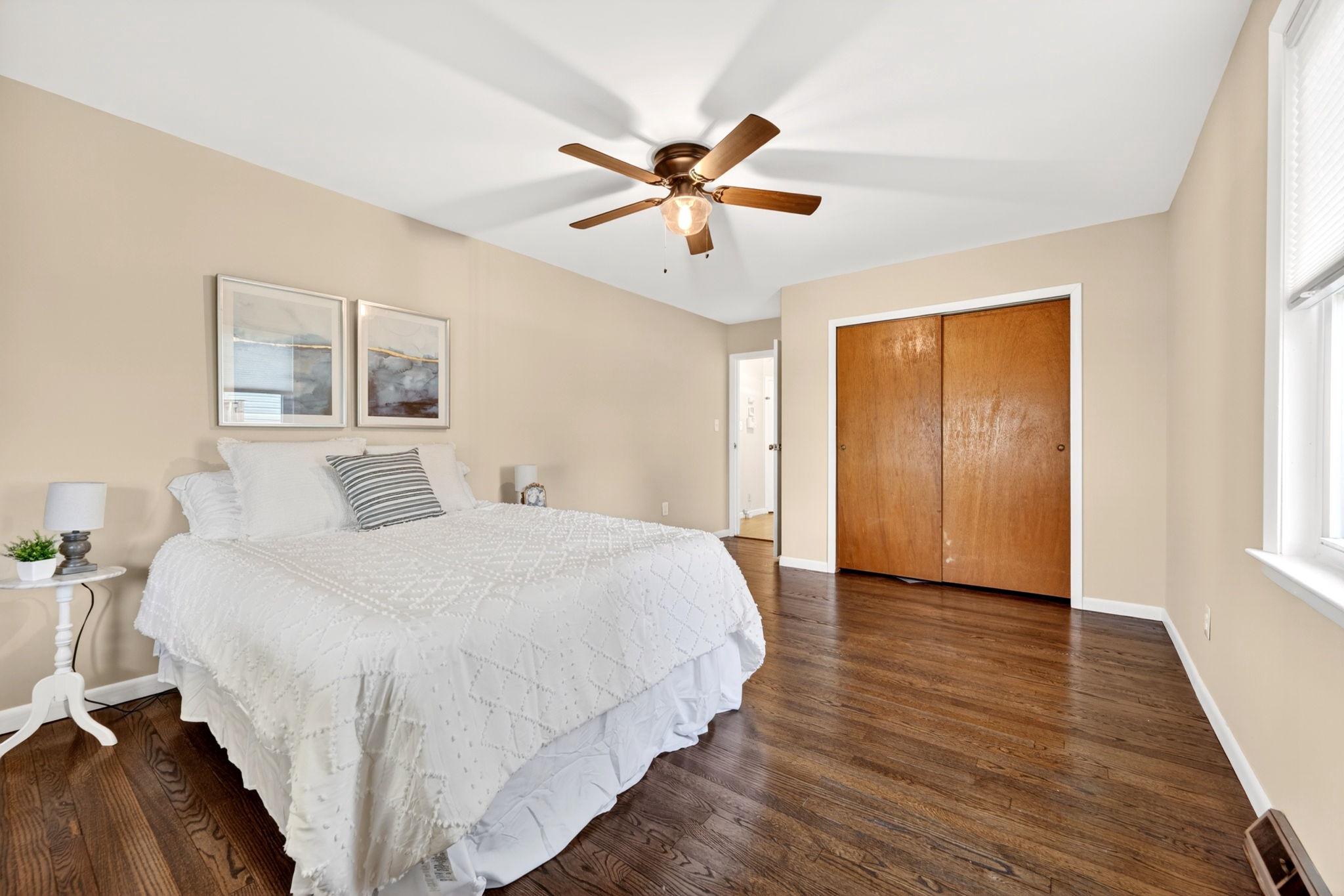 GRAY MANOR - Residential