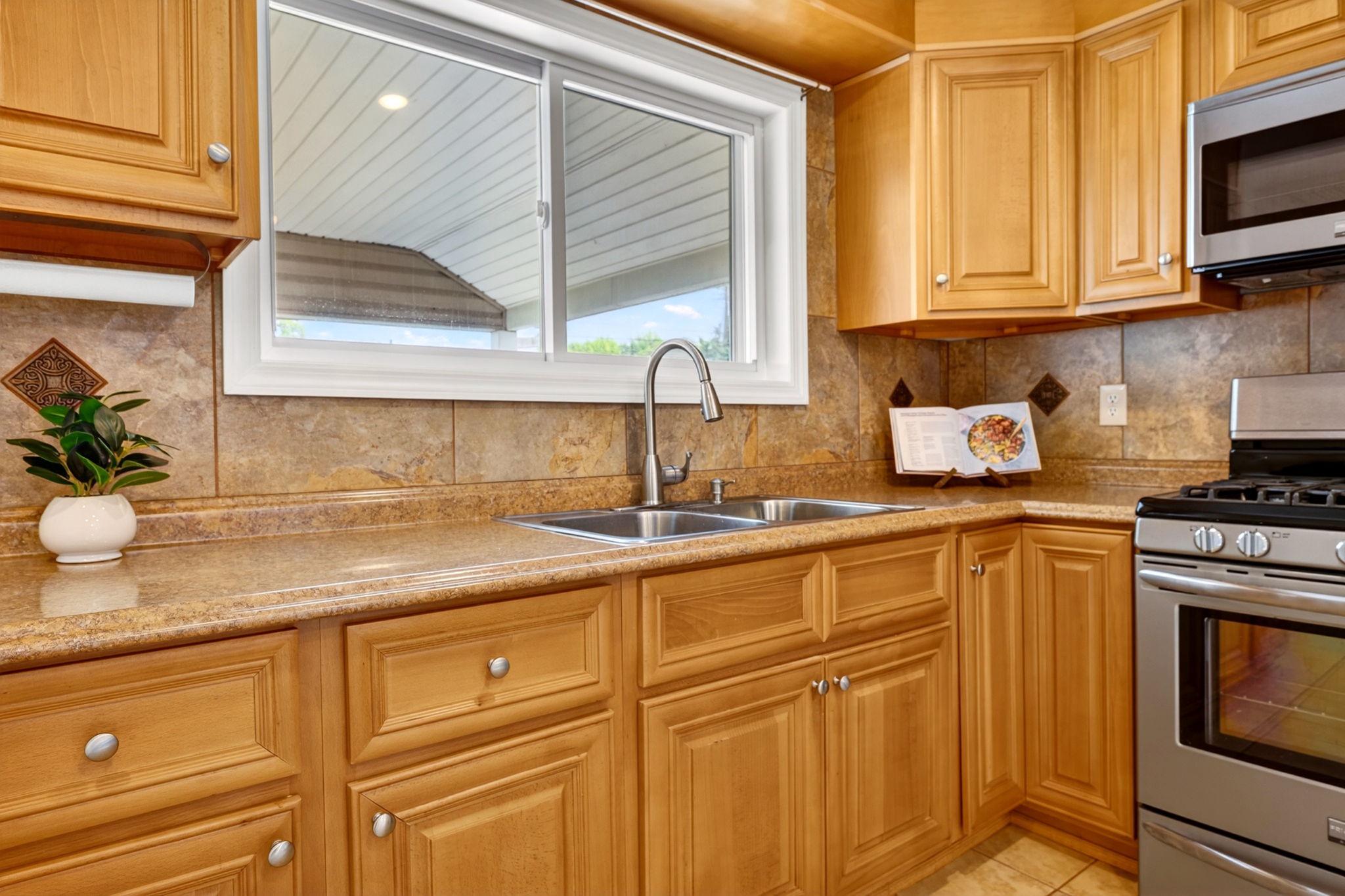 GRAY MANOR - Residential