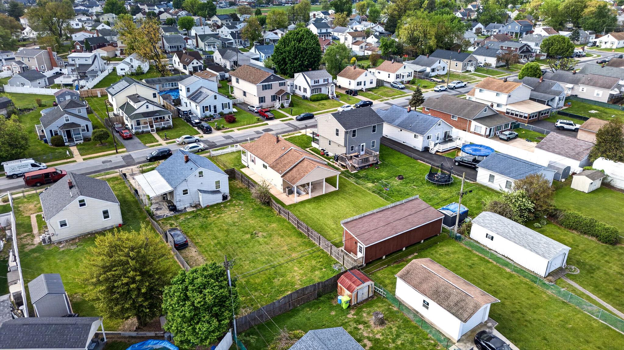 GRAY MANOR - Residential