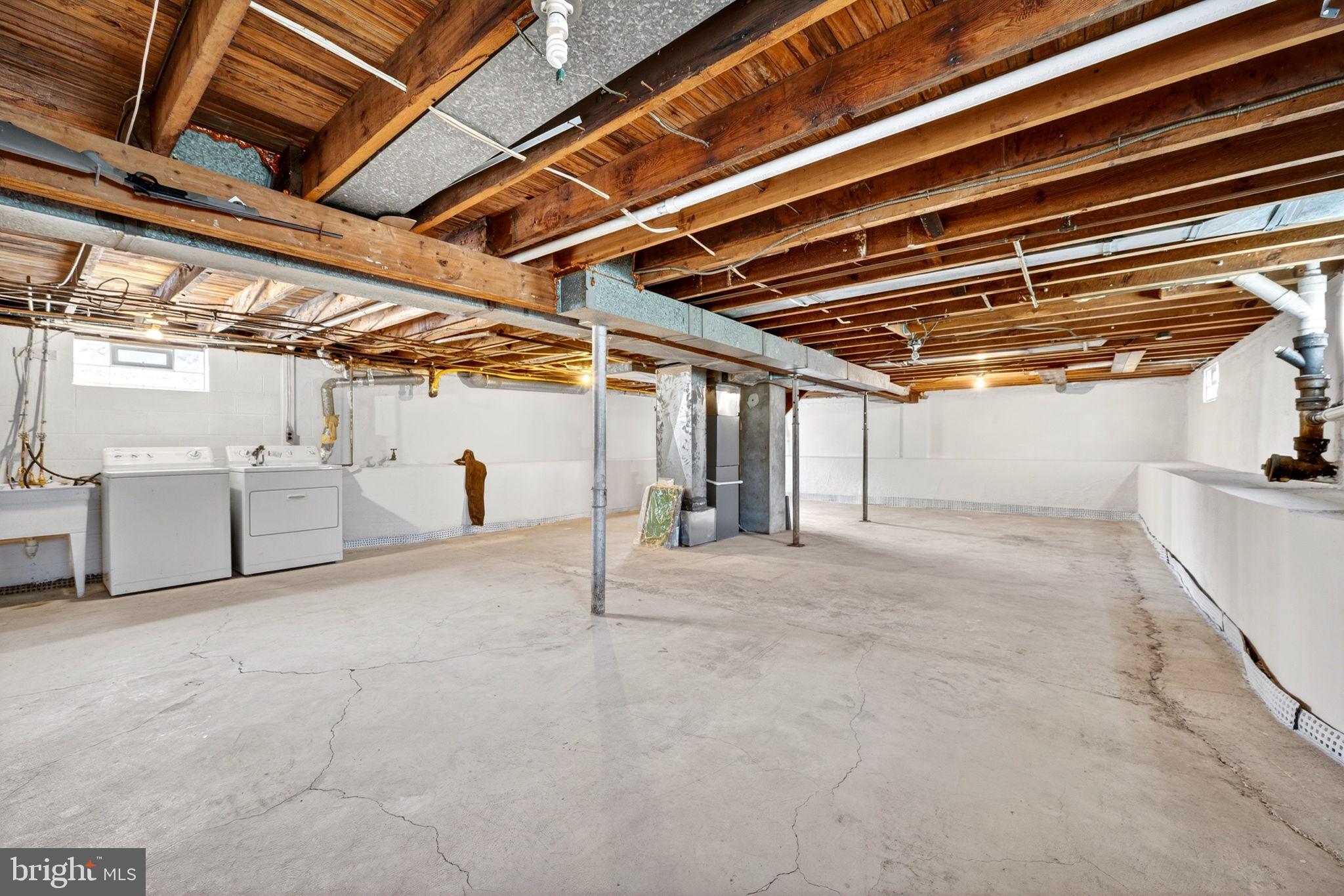 GRAY MANOR - Residential