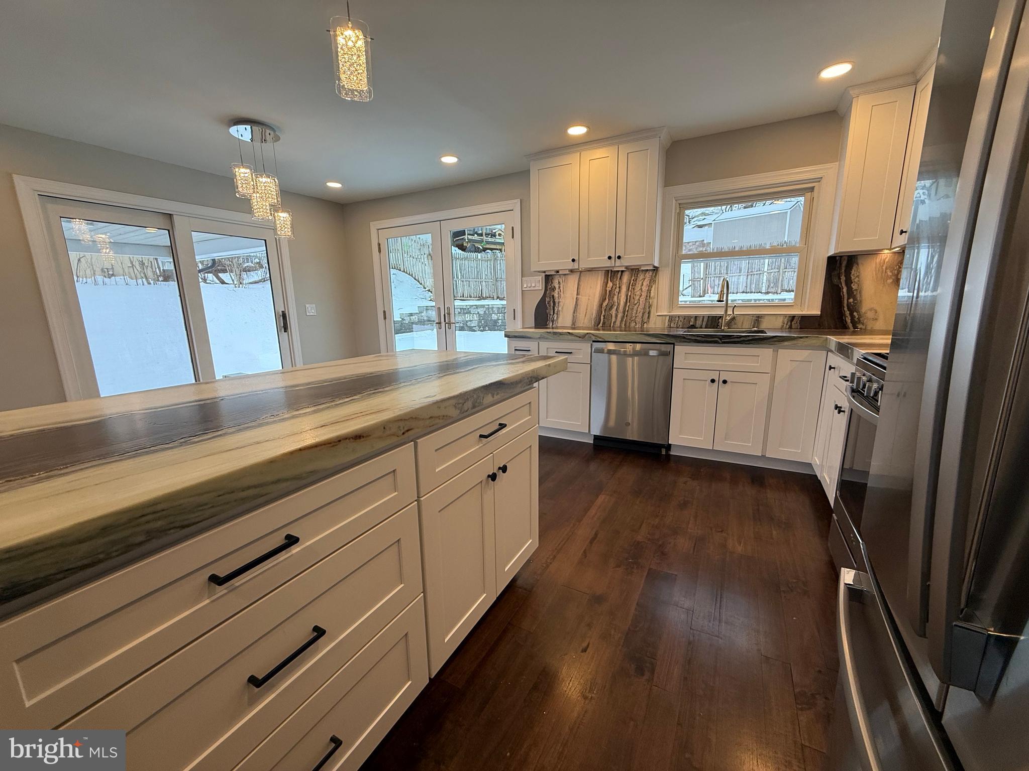 LAWRENCE PARK - Residential