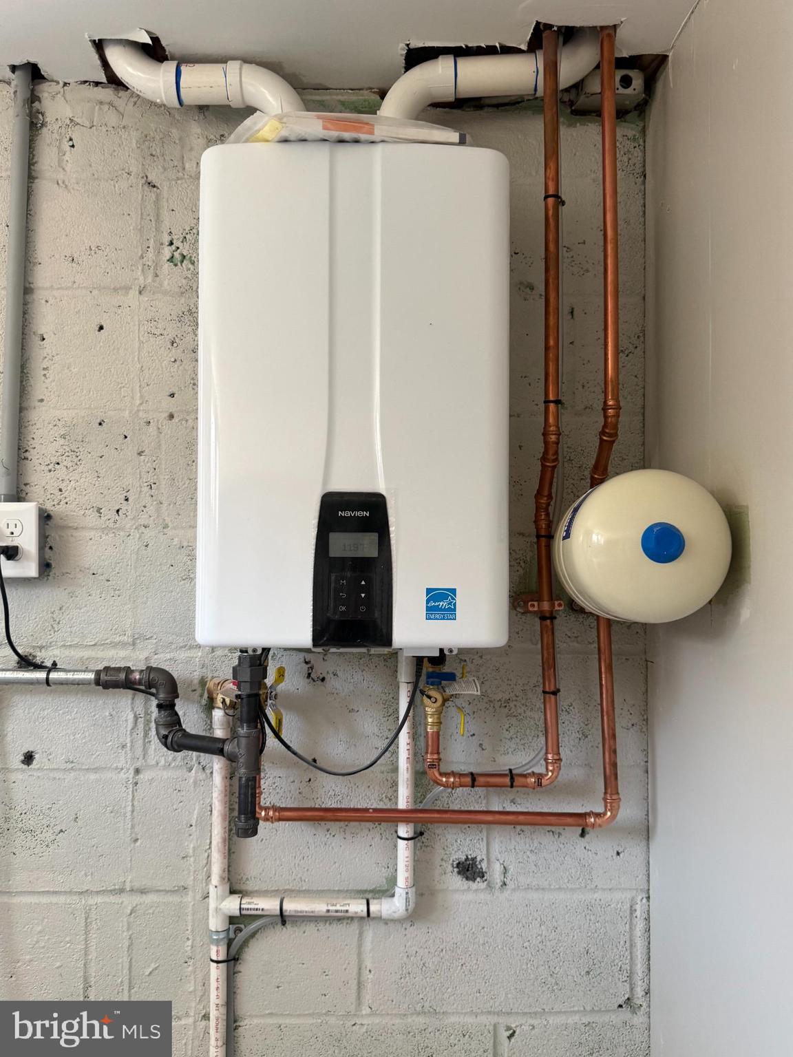 LAWRENCE PARK - Residential