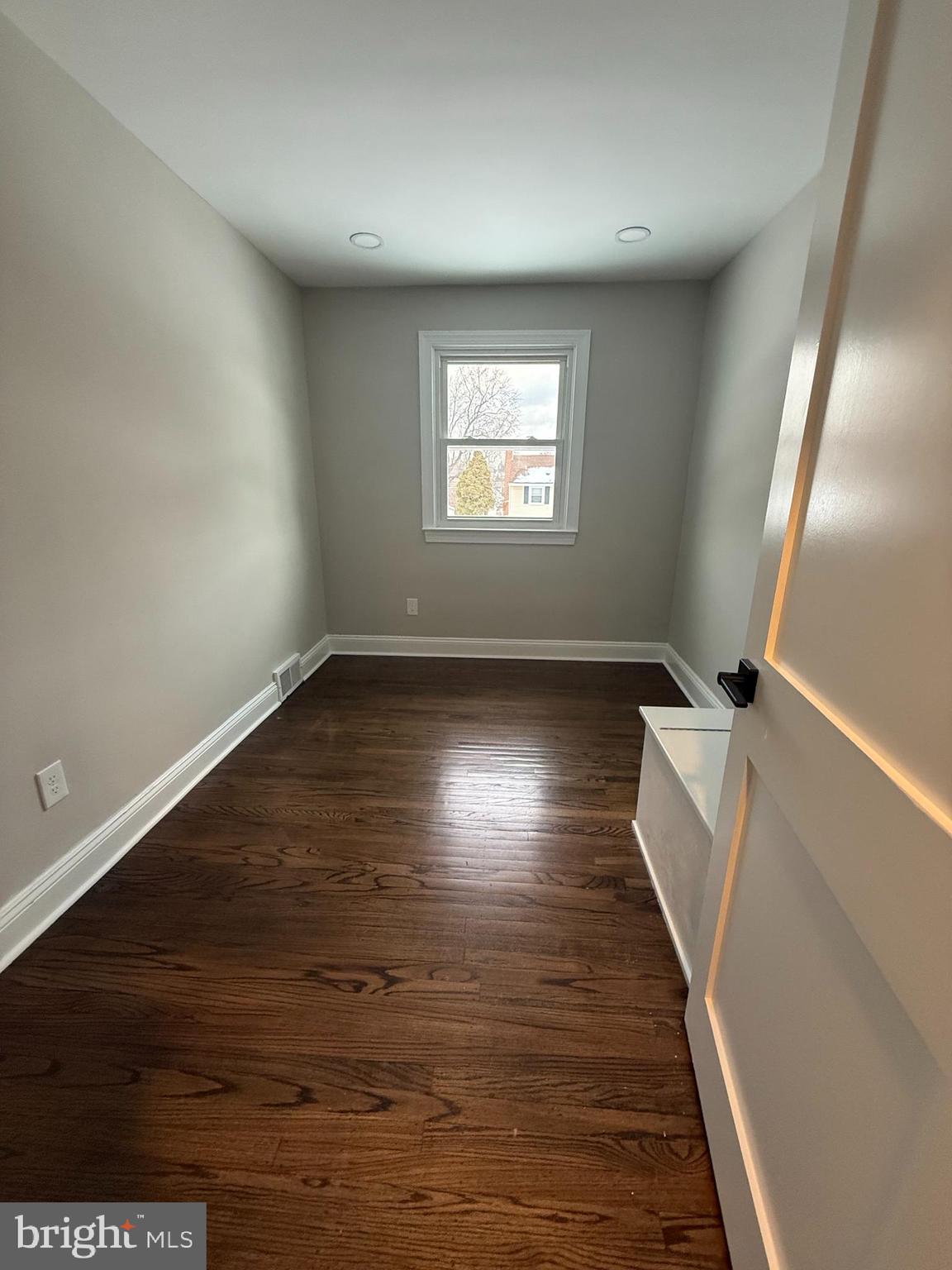 LAWRENCE PARK - Residential