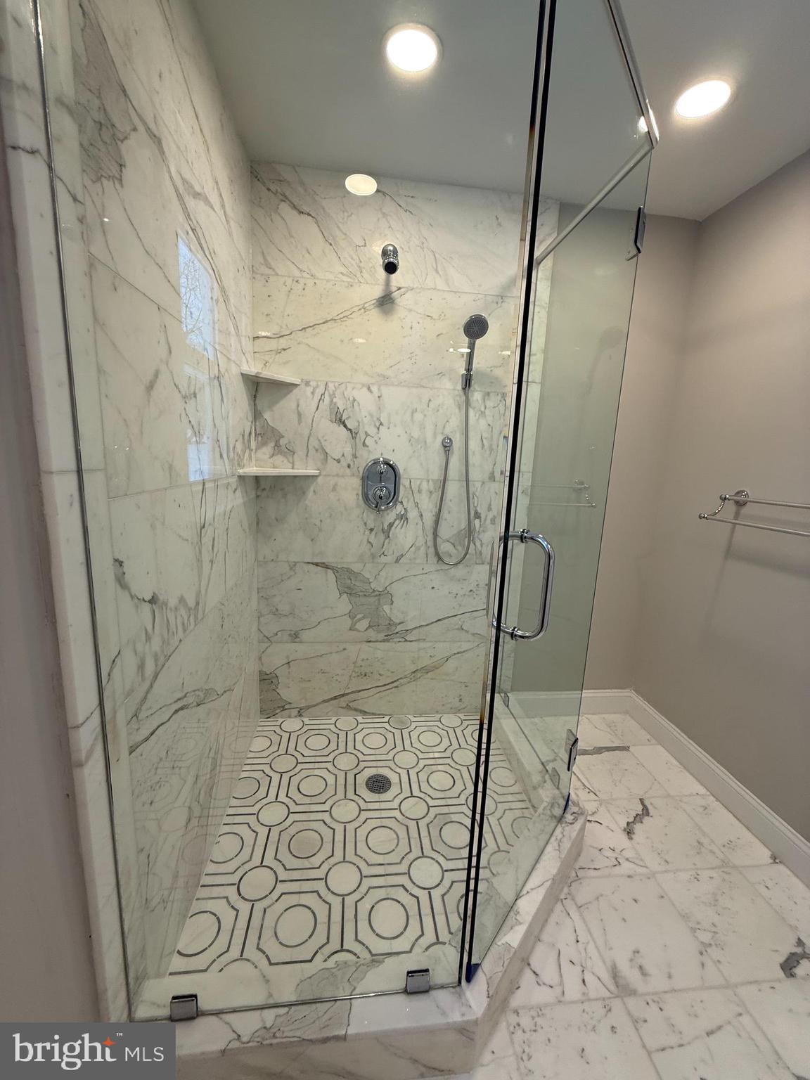 LAWRENCE PARK - Residential