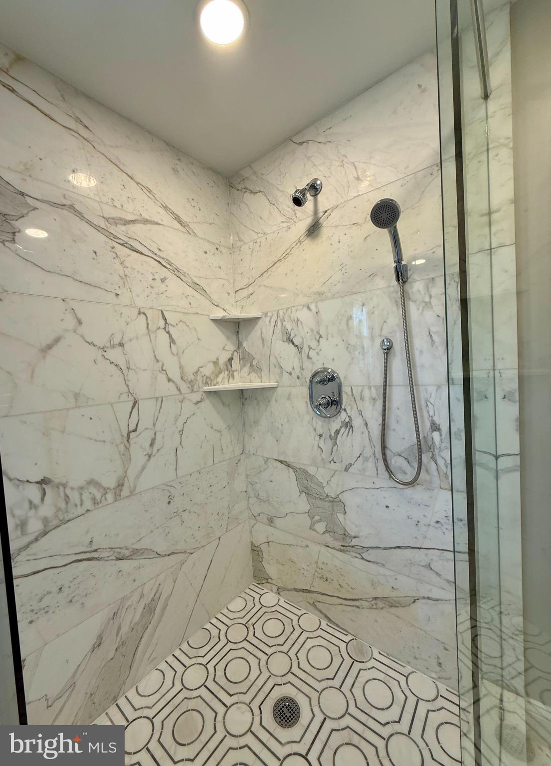 LAWRENCE PARK - Residential