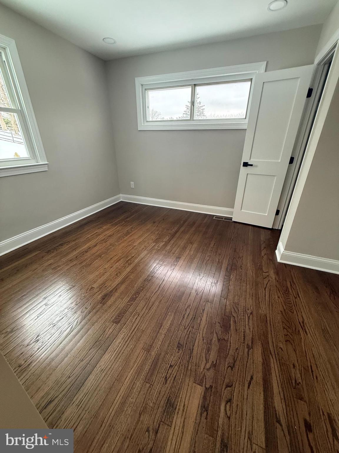 LAWRENCE PARK - Residential