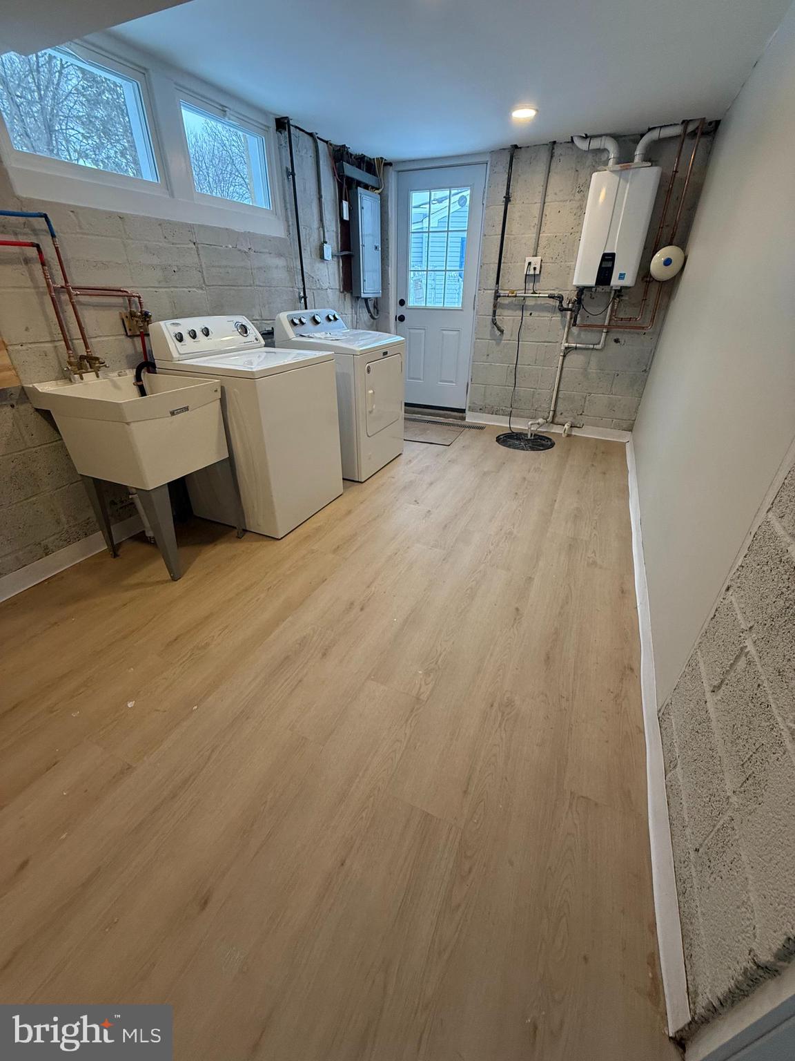 LAWRENCE PARK - Residential