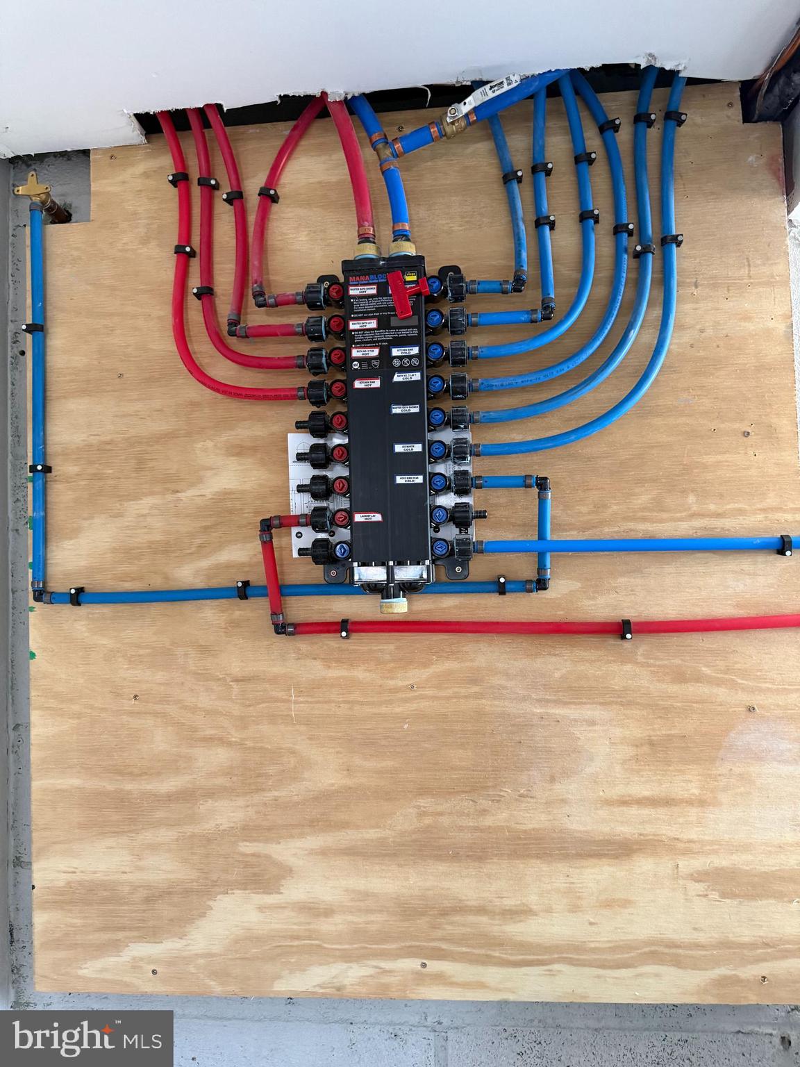 LAWRENCE PARK - Residential