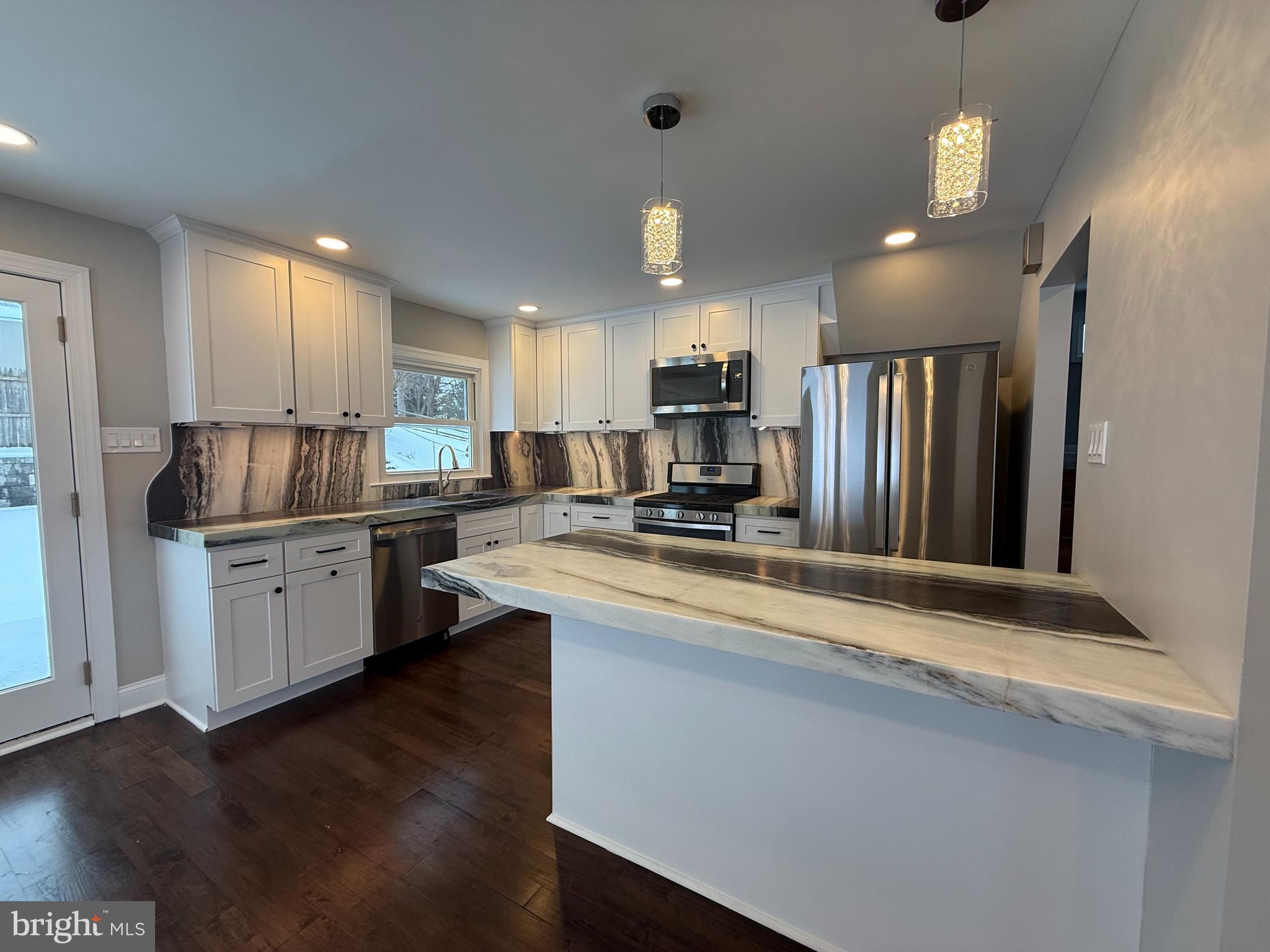 LAWRENCE PARK - Residential