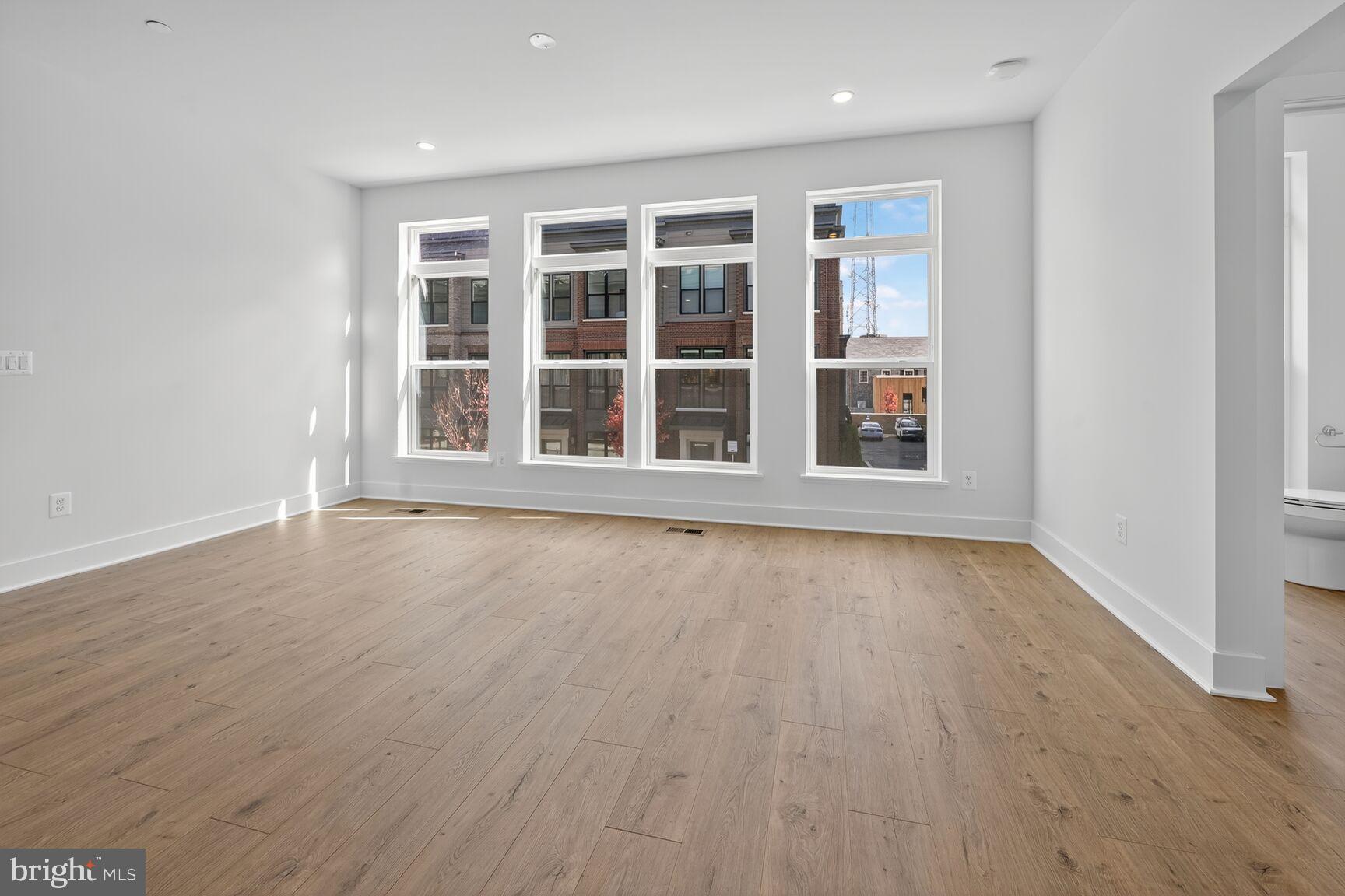 WESTBARD SQUARE - Residential