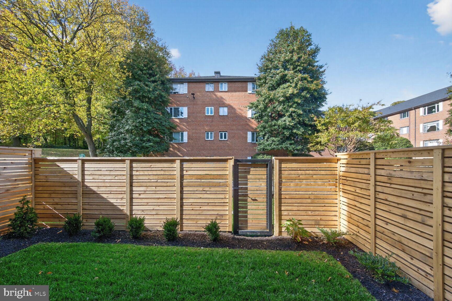 WESTBARD SQUARE - Residential