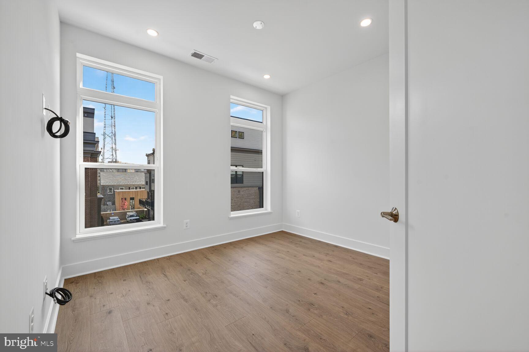 WESTBARD SQUARE - Residential