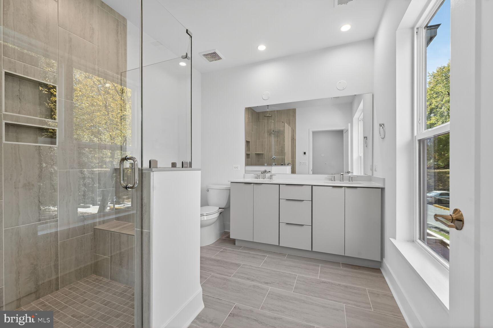 WESTBARD SQUARE - Residential